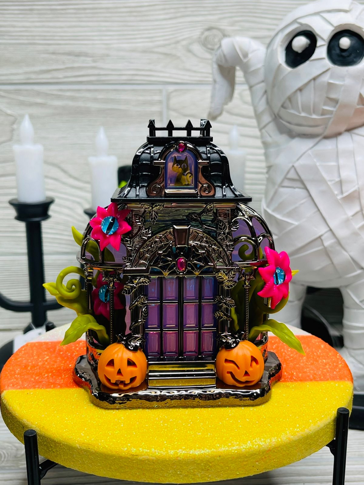 Bath and Body Works haunted house