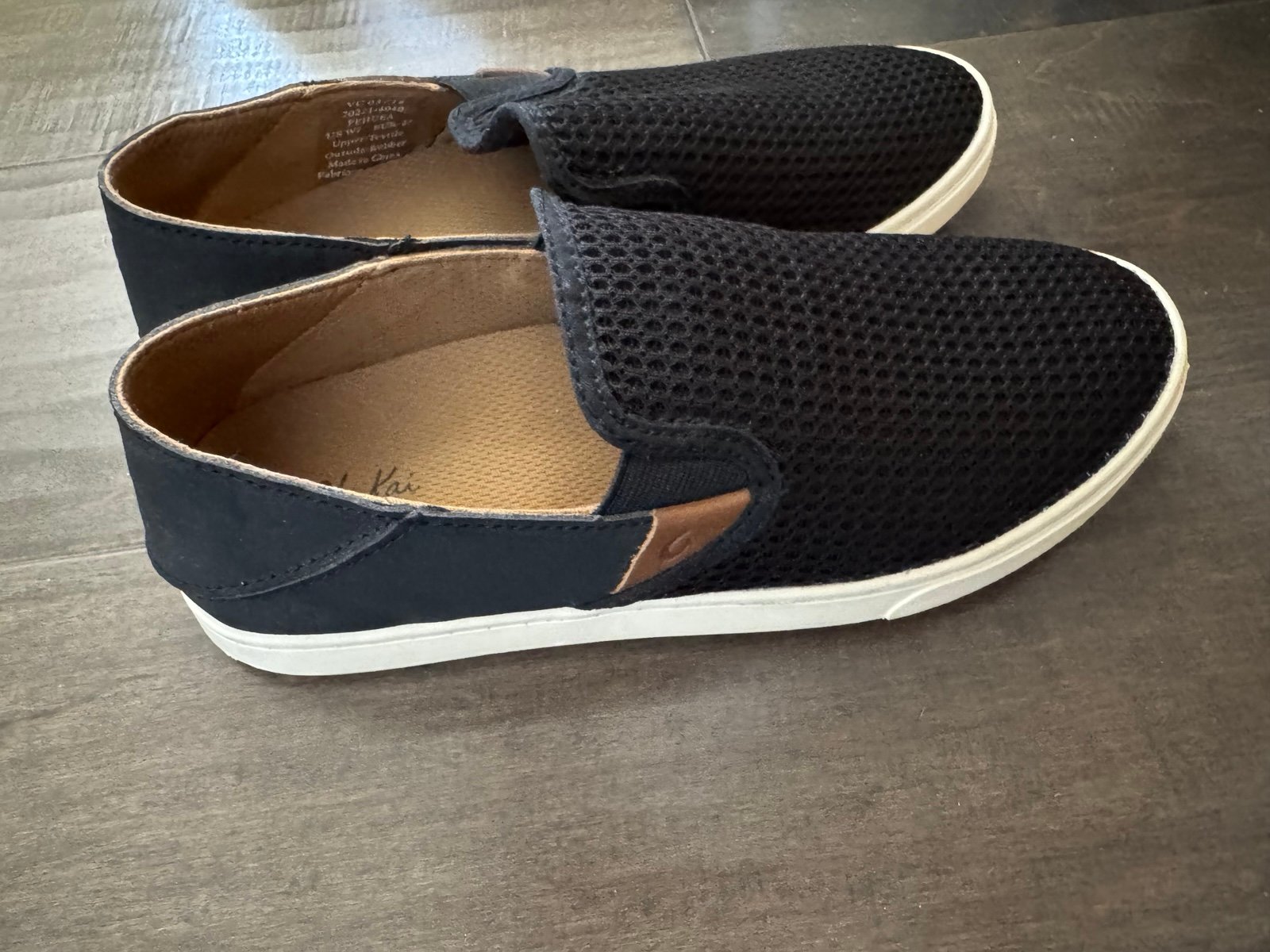 Olukai NWOT Slip-on Sneaker Size 7