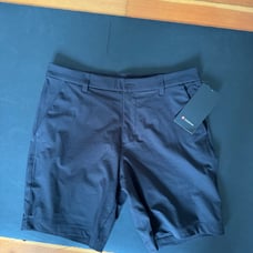 Lululemon mens Commission short slim 9” size 32