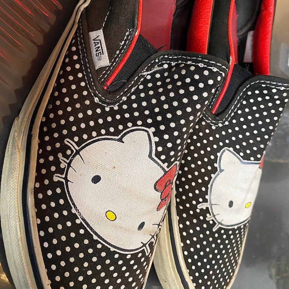 hello kitty polka dot vans