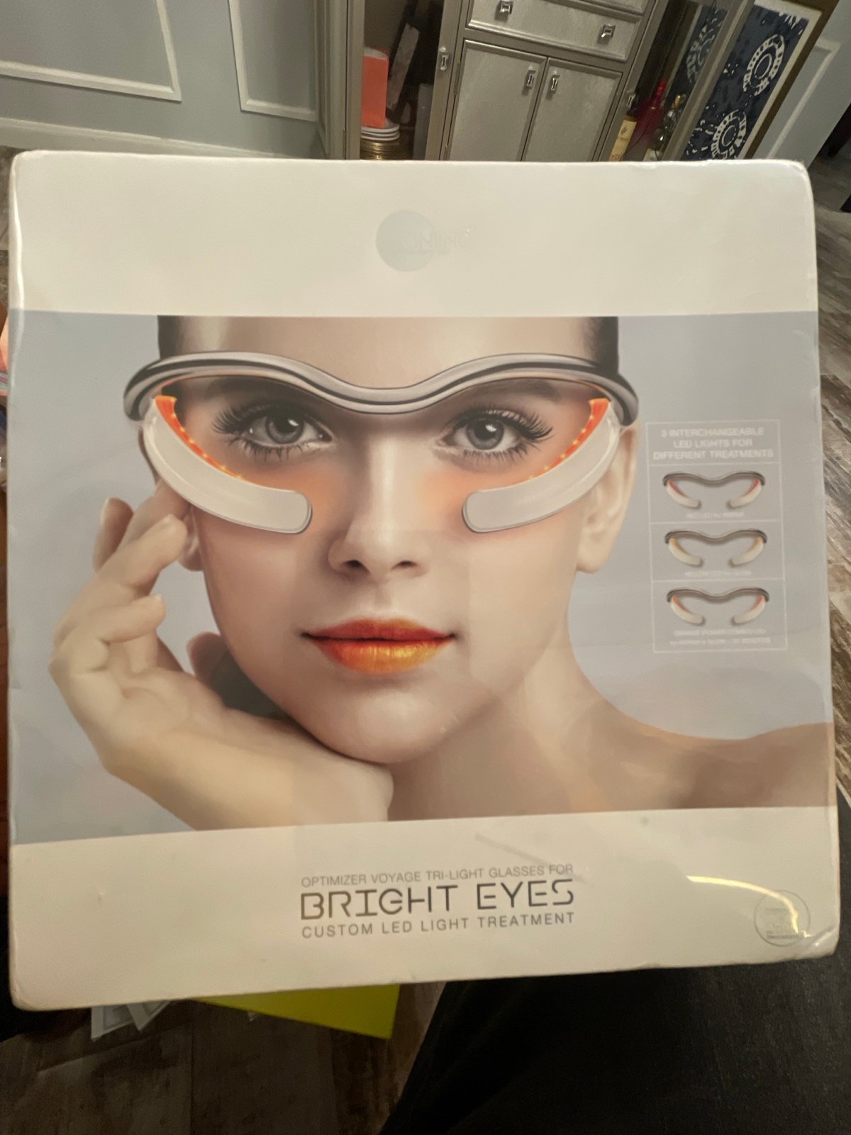 OPTIMIZER VOYAGE TRI-LIGHT™ GLASSES FOR BRIGHT EYES
