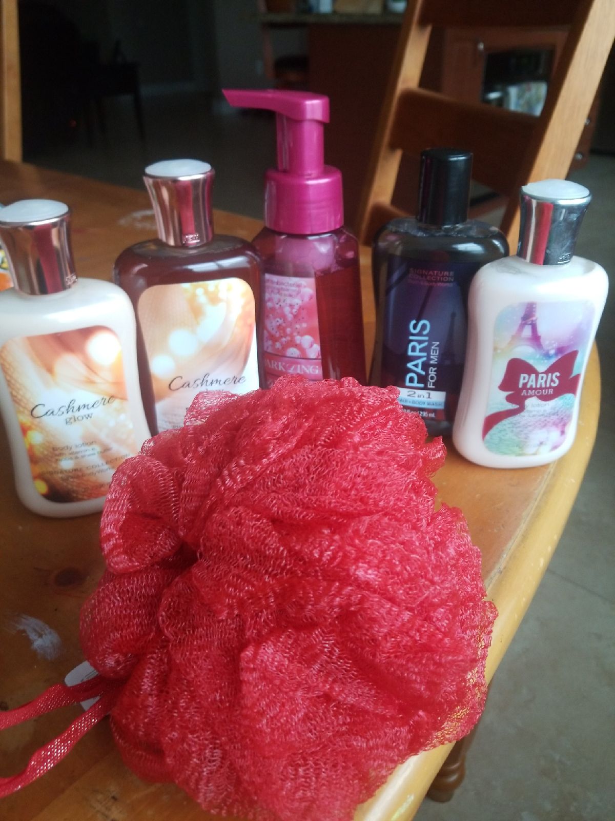 Bath And Body Set Of Diff Items