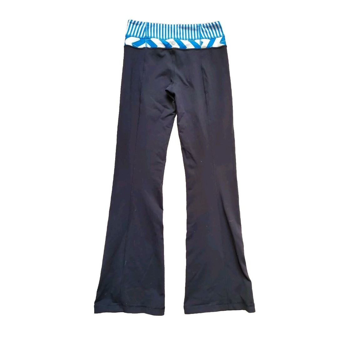 ルルレモン Groove Pant サイズ4 ネイビー Groove スーパーハイライズフレアパンツ *Nulu アジアフィット