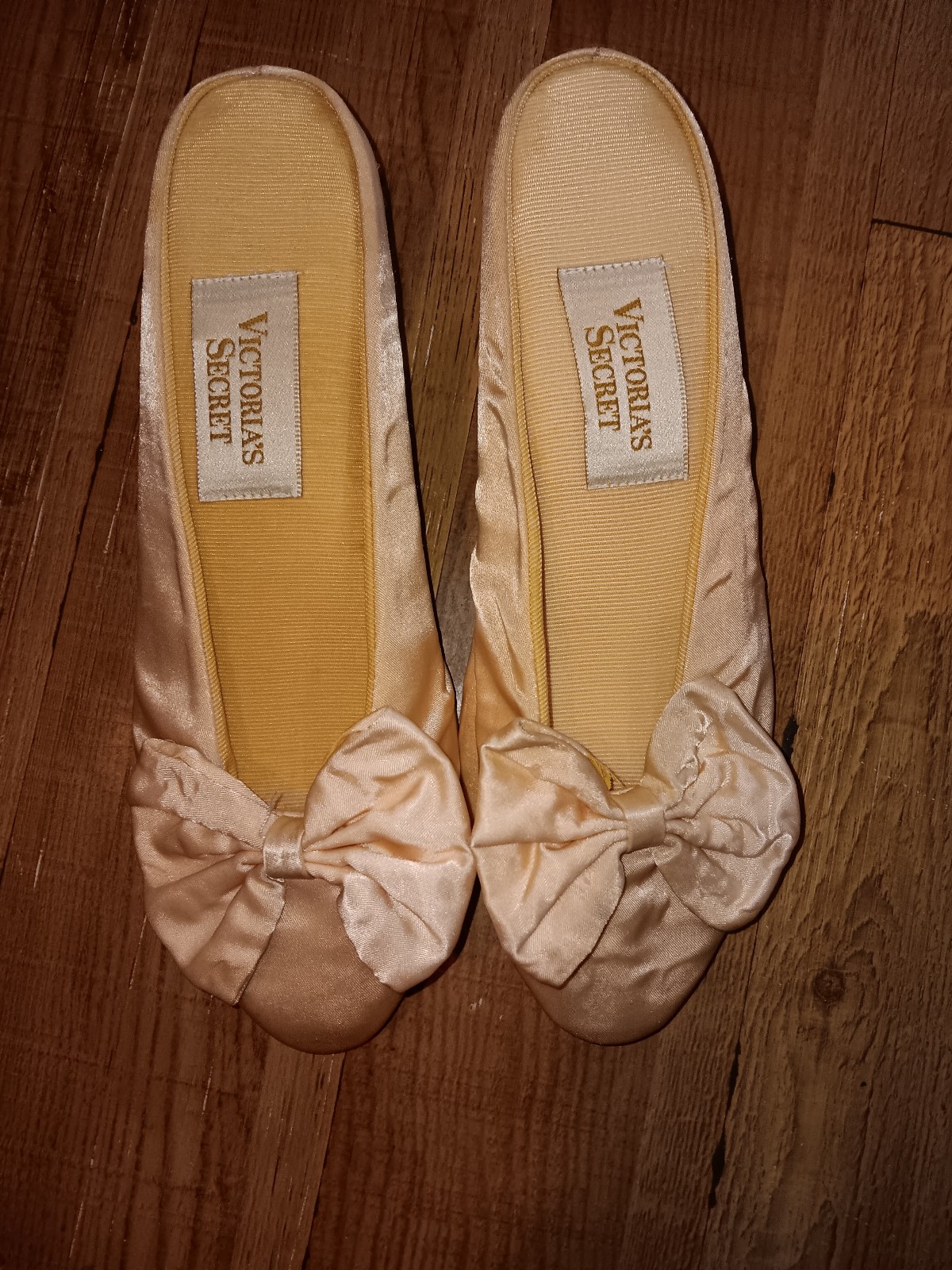 Victoria's secret women's shoes size 5/6