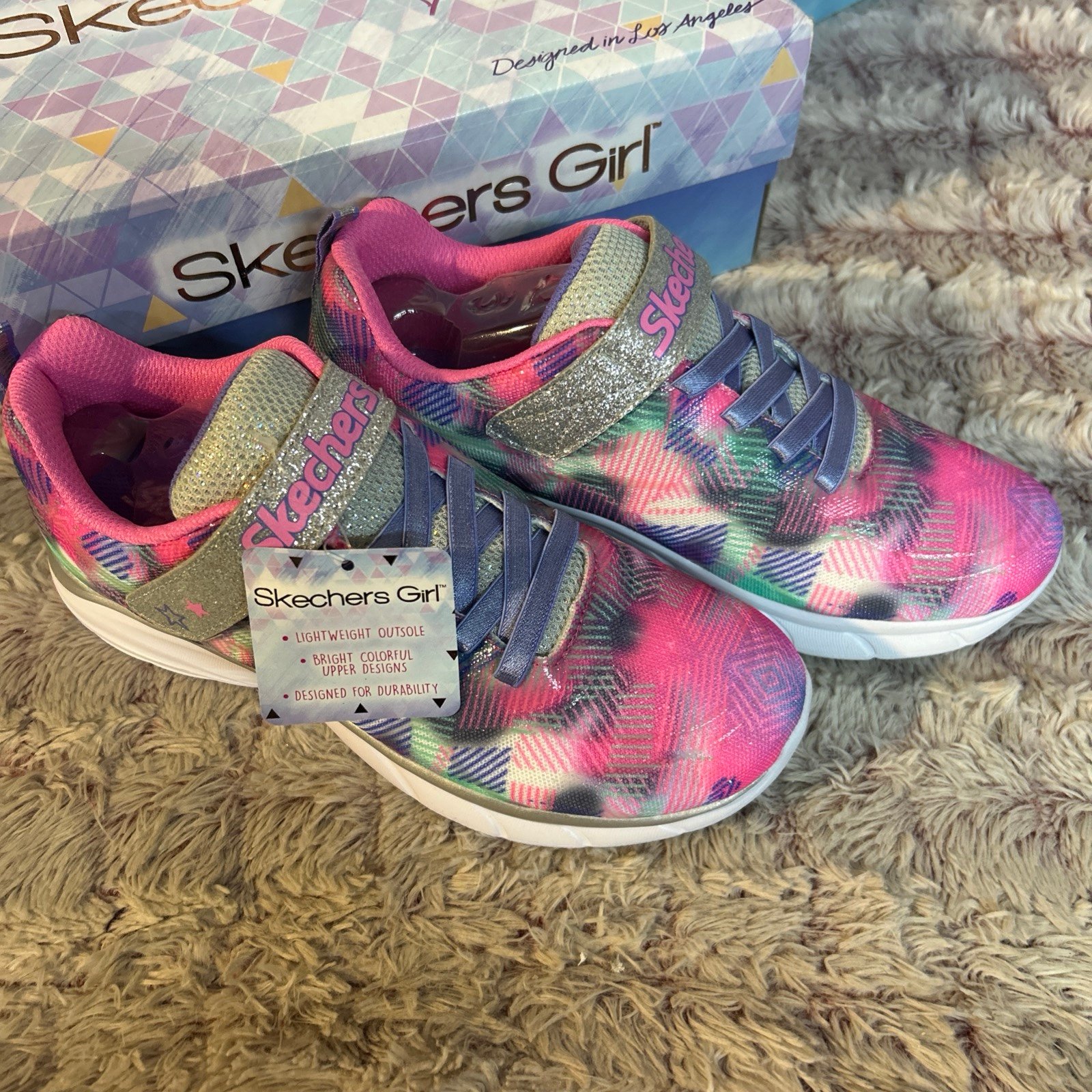 Skechers Girl sneakers size 3