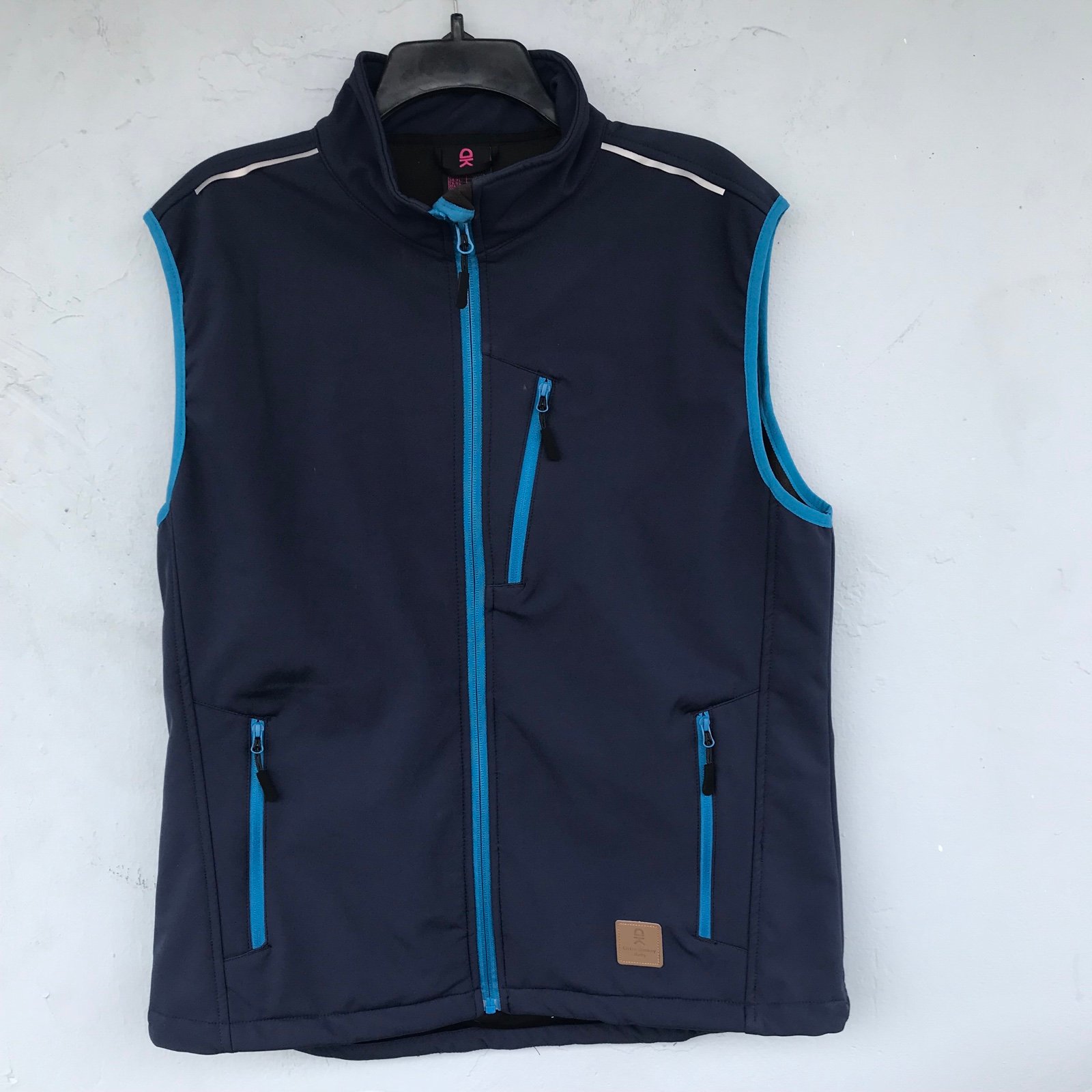 Little dunked andy vest size XL