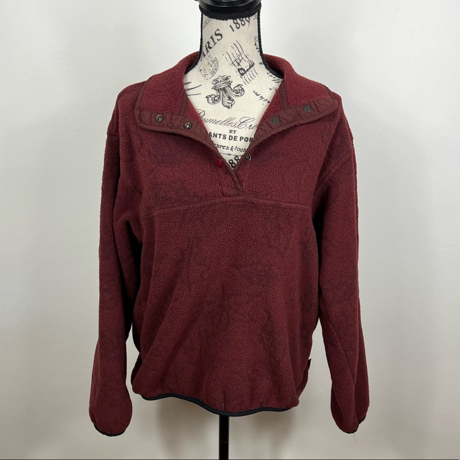 Vintage Woolrich maroon 3/4 button up fleece leaf pattern turtleneck sweatshirt