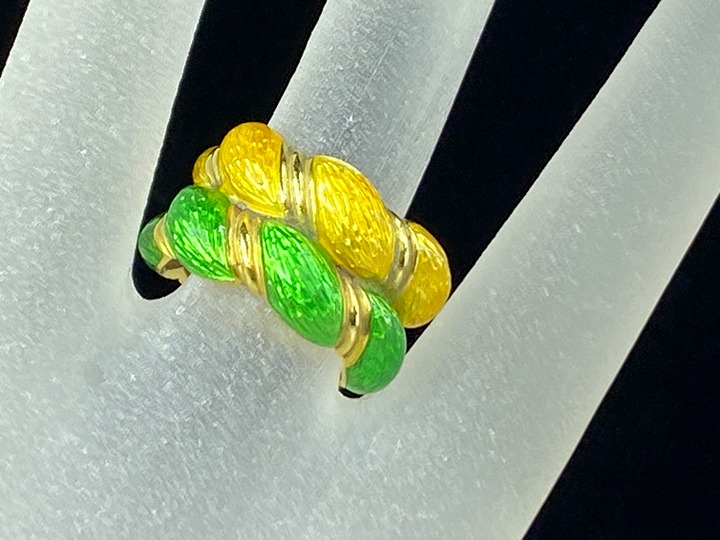 18k yellow gold Yellow Green enamel Flower Rope eternity love ring 8.1g s5.75