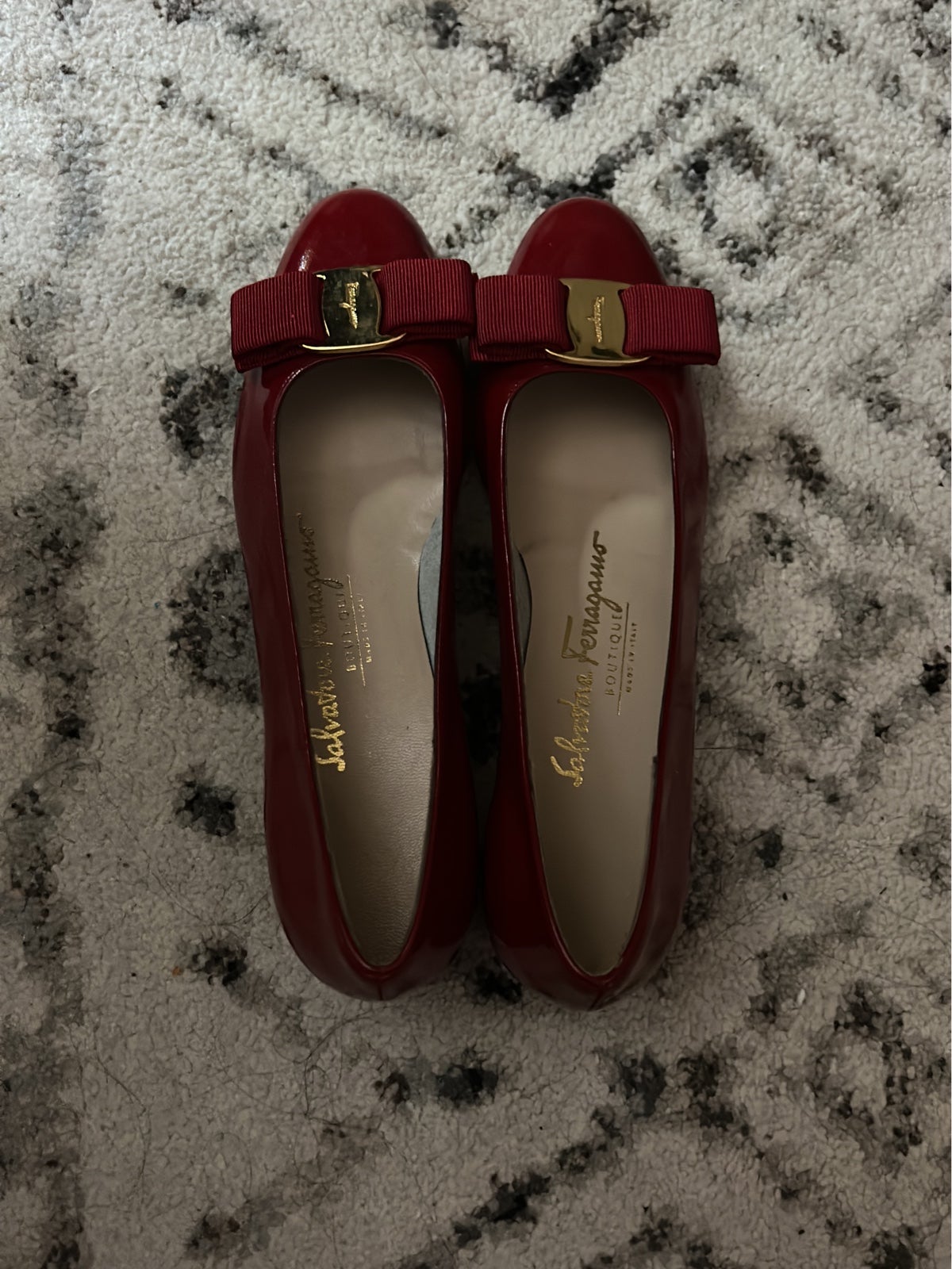Salvatore Ferragamo Vara BowPump Heel Shoes
