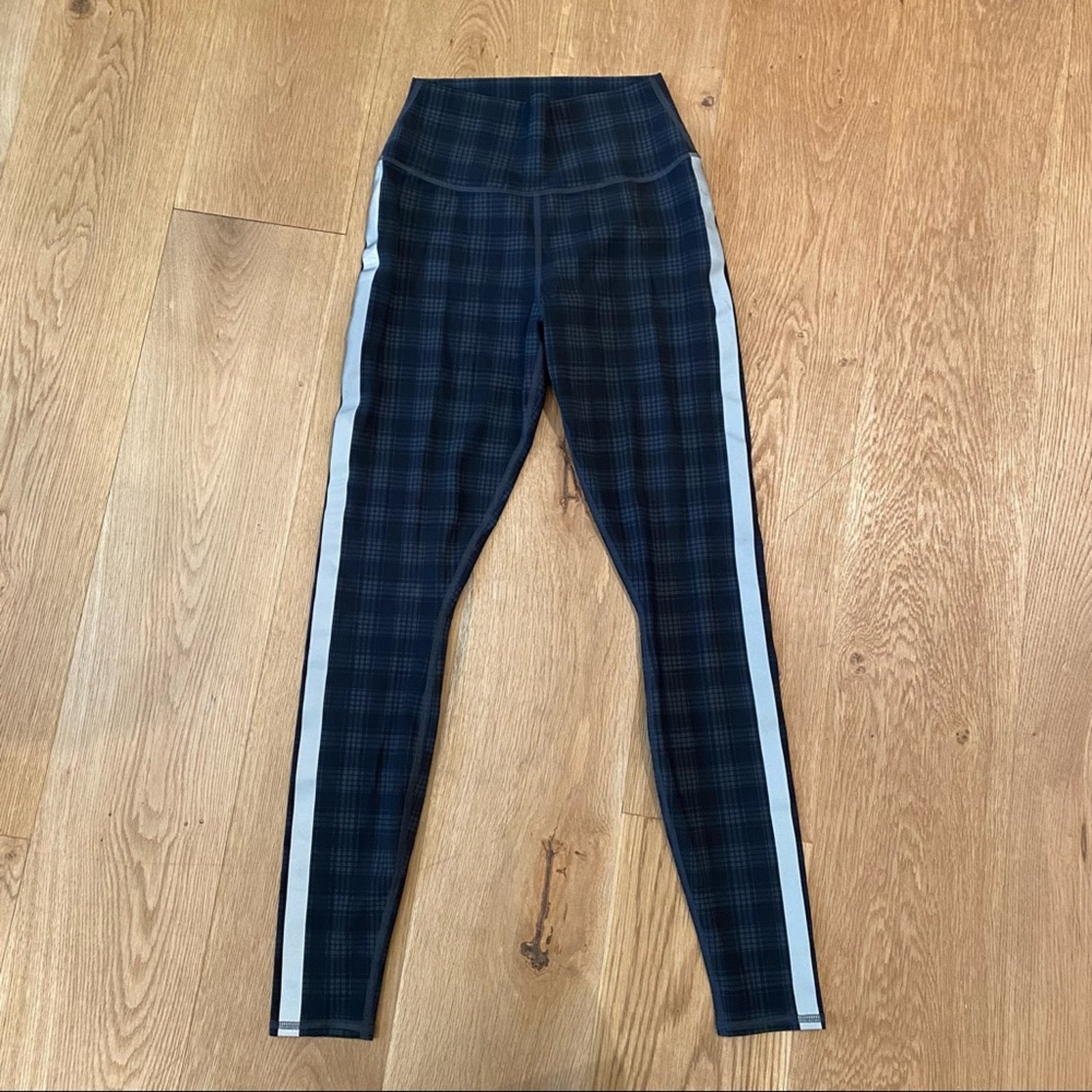 ALO Yoga Plaid High Waist Leggings in Black with White Stripe