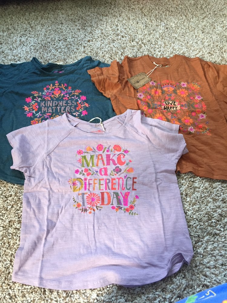 New girls size 6/8 tshirts