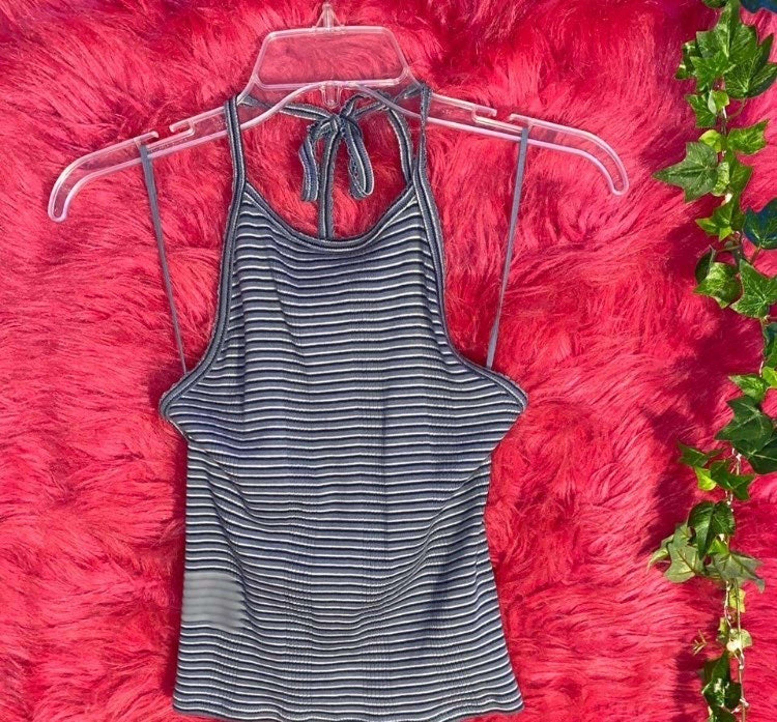 American Eagle halter top