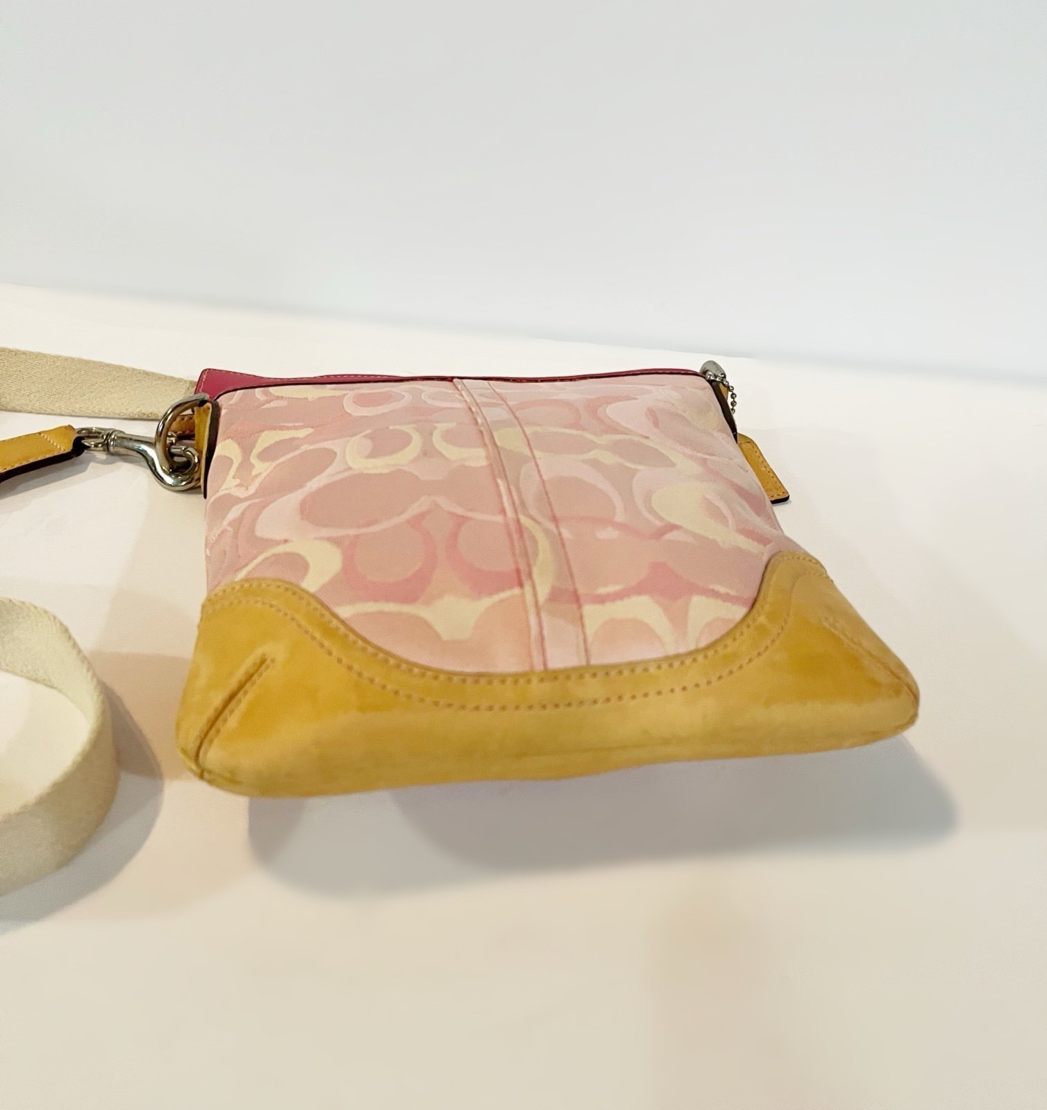 【一部予約！】 Coach Vintage Swing Slim Crossbody Signature Art Optic PINK バッグ
