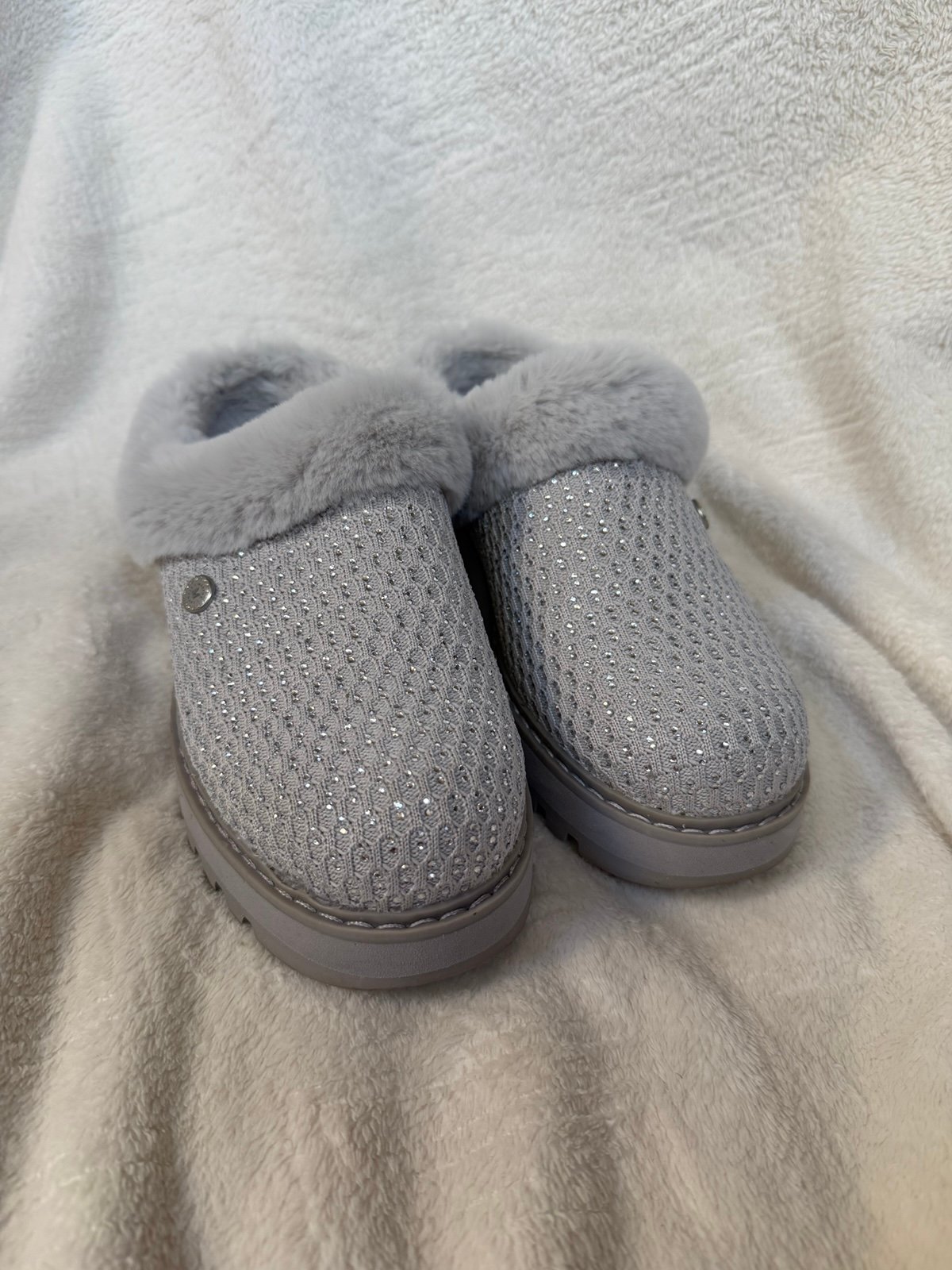 Skechers Archfit Slippers-ladies size 6