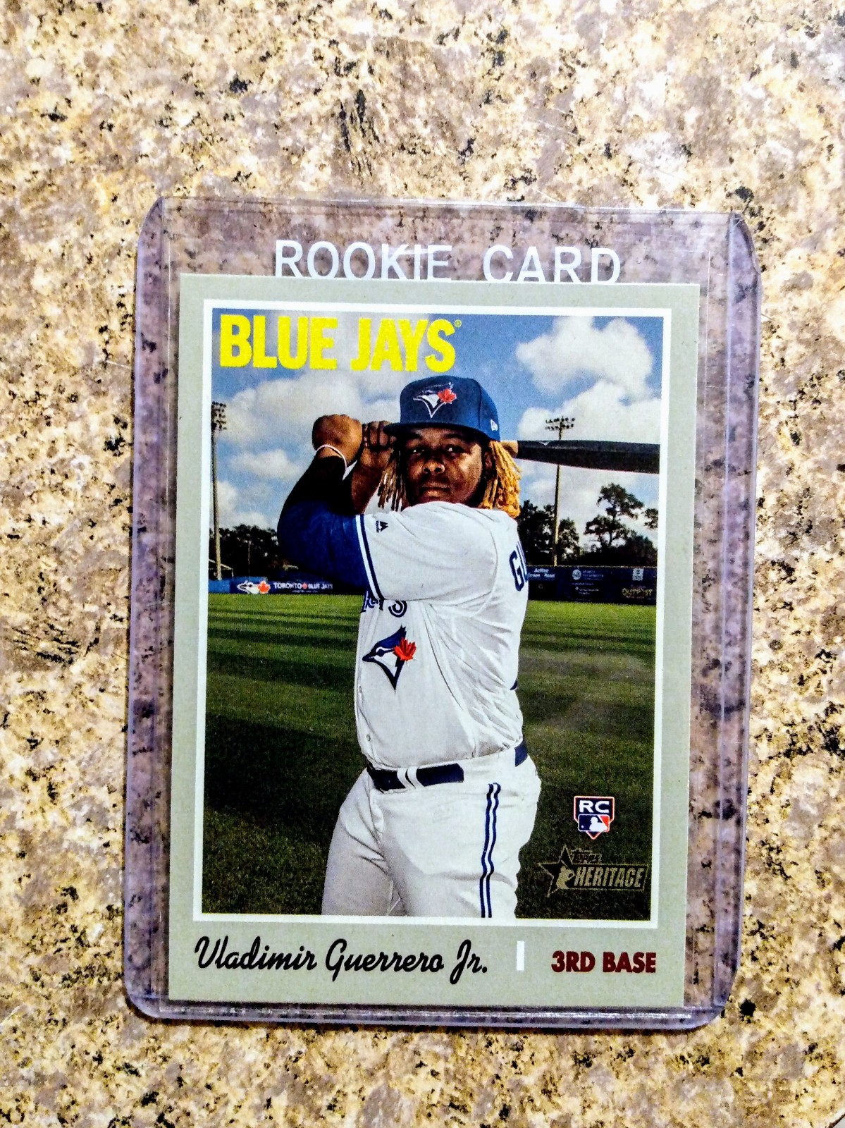 Vladimir Guerrero Jr 2019 Topps Heritage Rookie Card