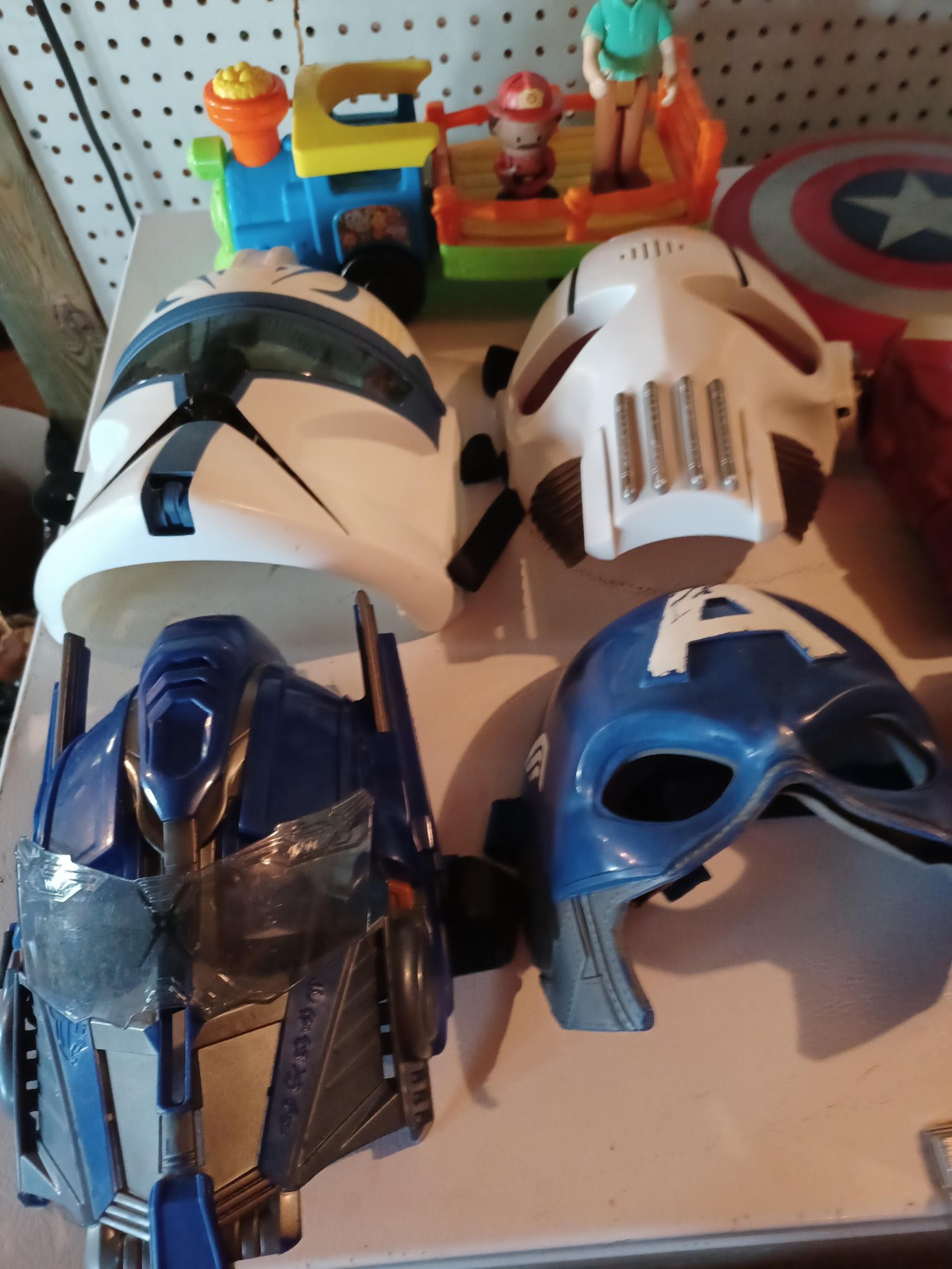 Avengers plys others mask lot little tikes action figure little people furefifht