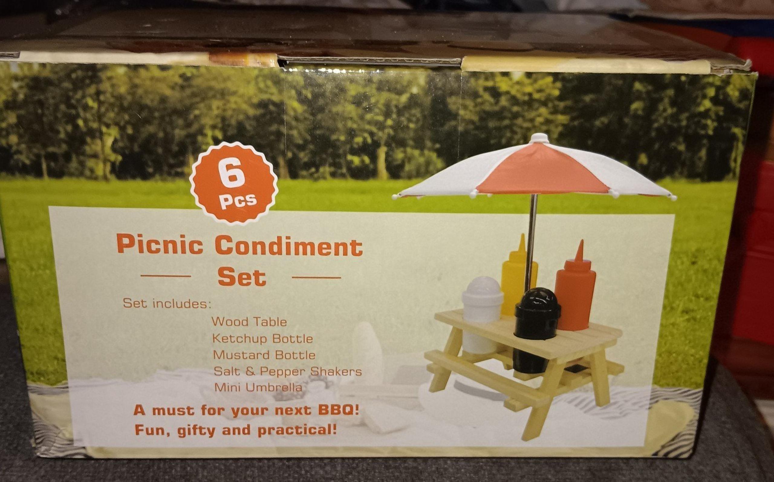 Picnic Condiment 6 Piece Set Wood table, umbrella, mustard ketchup, salt pepper