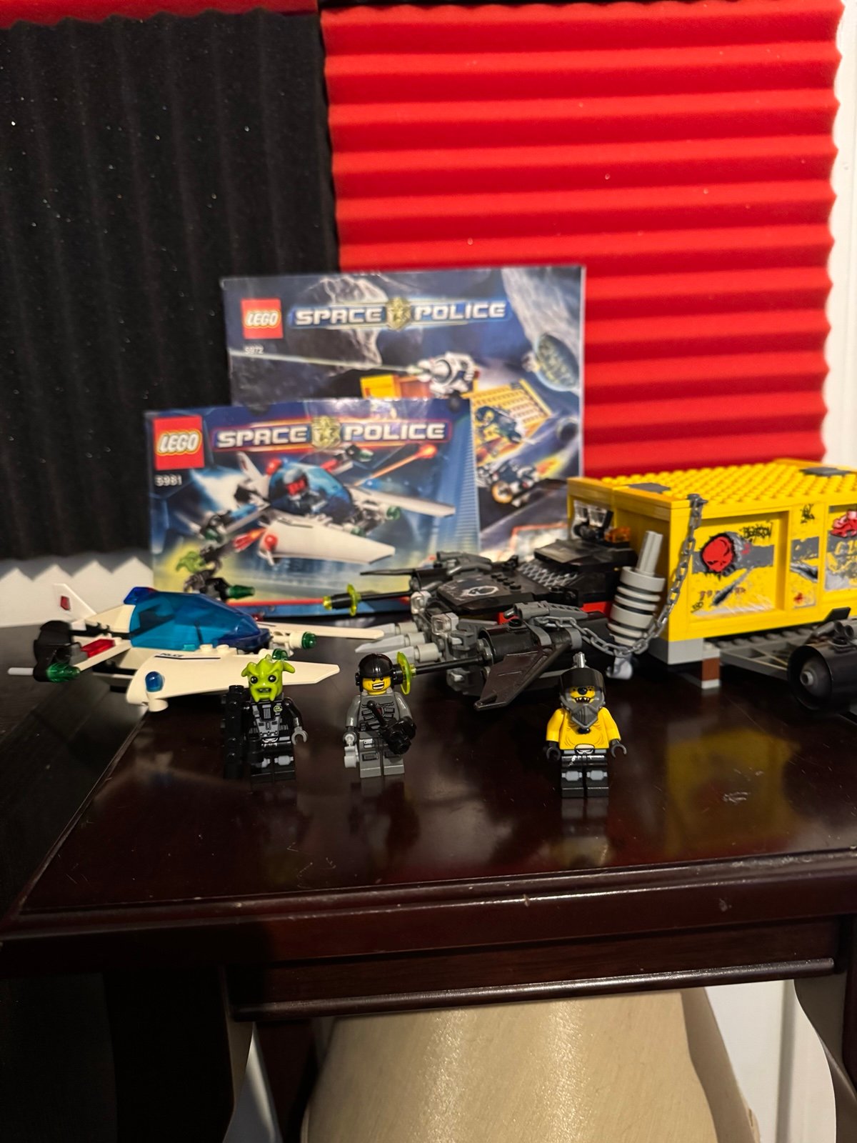 Lego 5972 and 5981 space police container heist and raid vpr