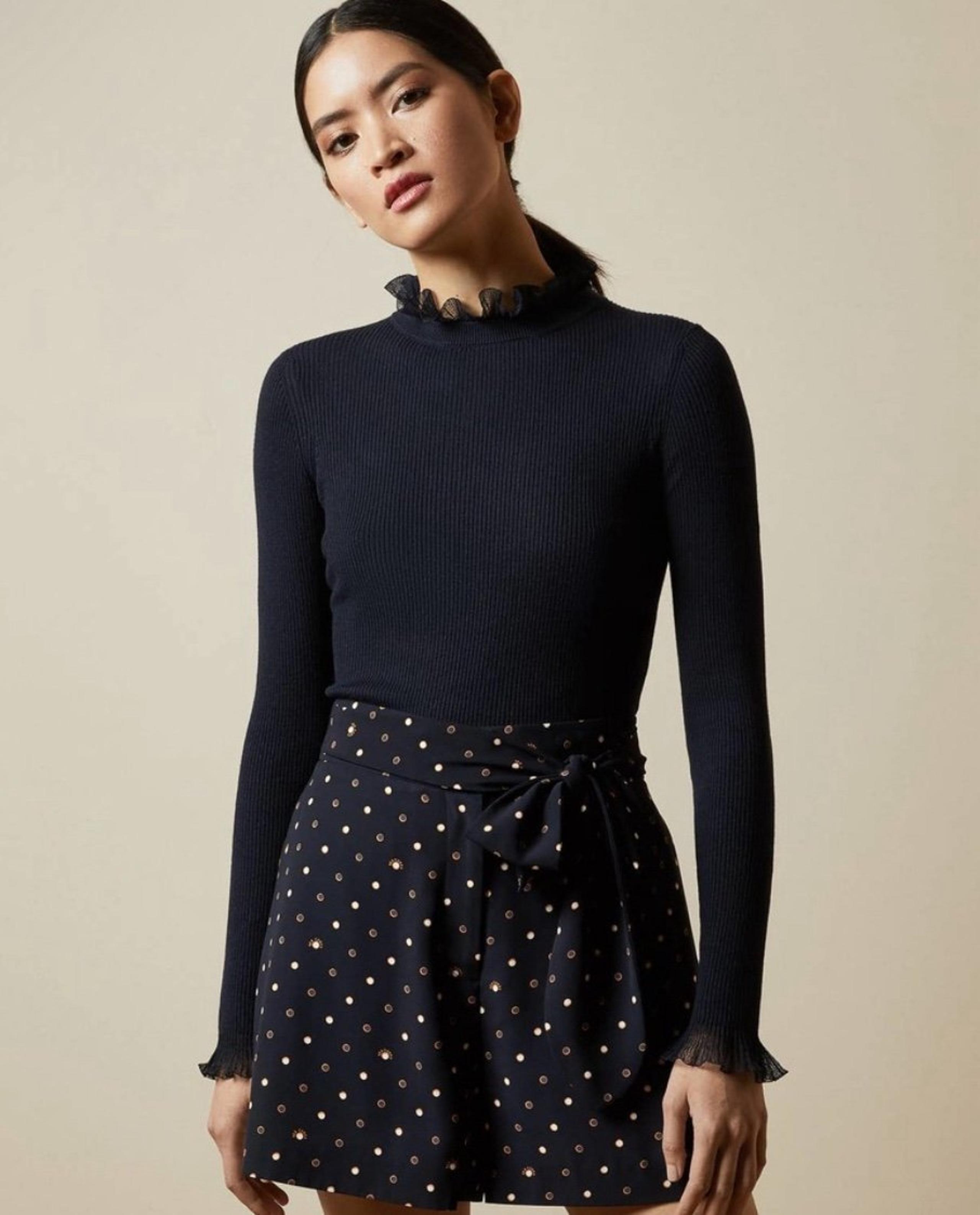 TED BAKER Dvana Frilled Trim Ribbed Sweater In Black Size 4