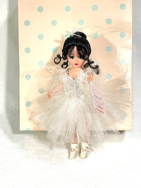 Madame Alexander restrung 10 Portrettes Swan Lake doll #35870.