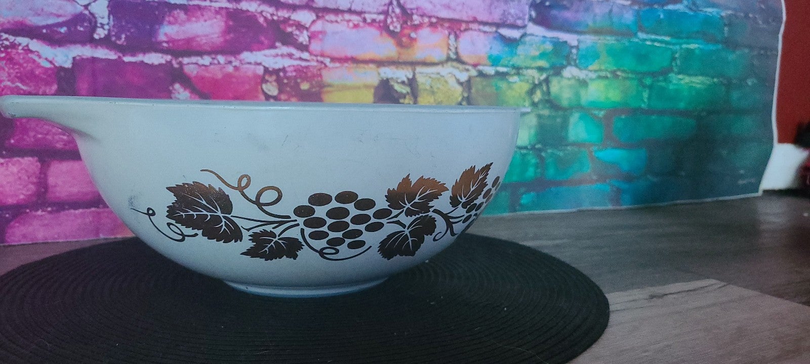 Vintage Pyrex mixing bowl