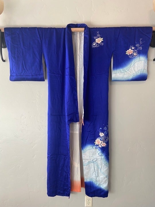 Handsewn Embroidered Japanese Kimono - Dark Blue