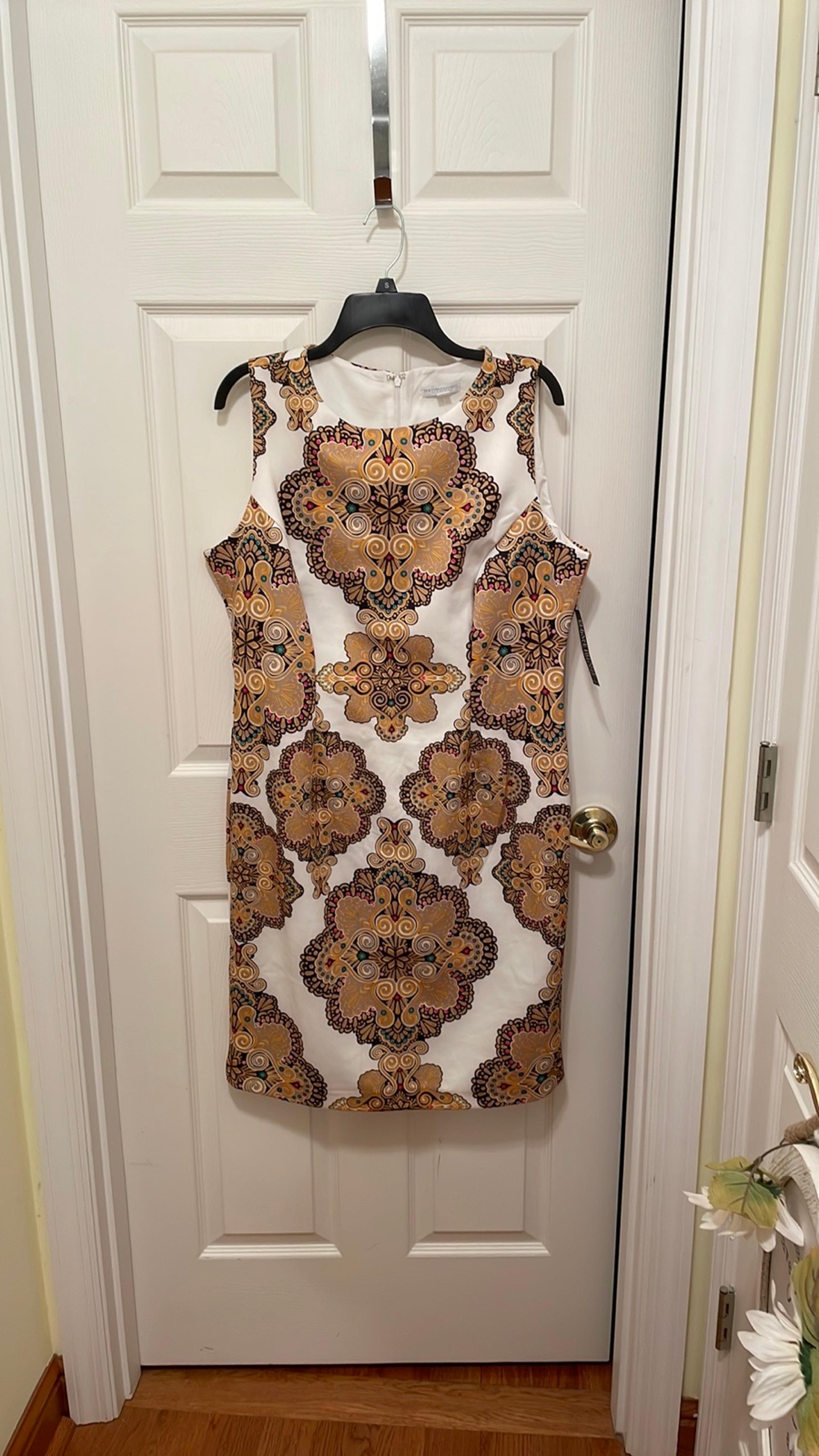 Sleeveless dress