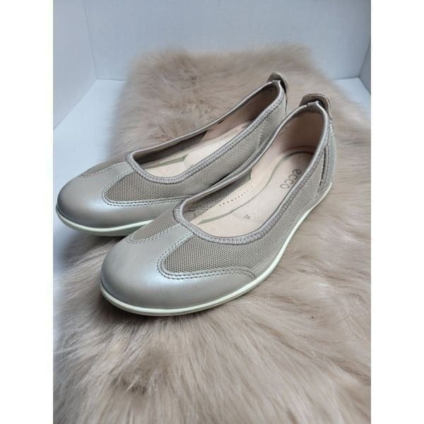 Ecco Womens Bluma Flat Ballet Shoes
