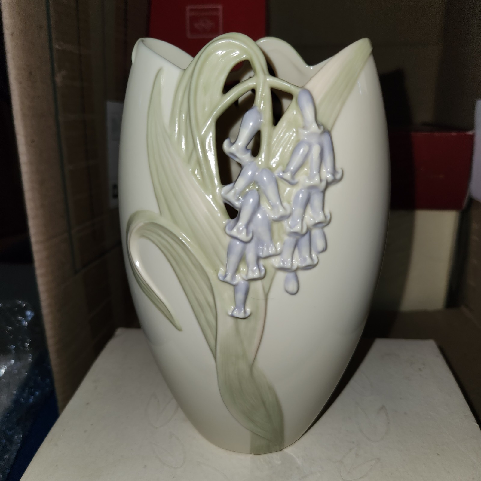 Vintage Lenox Floral Blossoms Blue Bell Vase , HTF, New in box