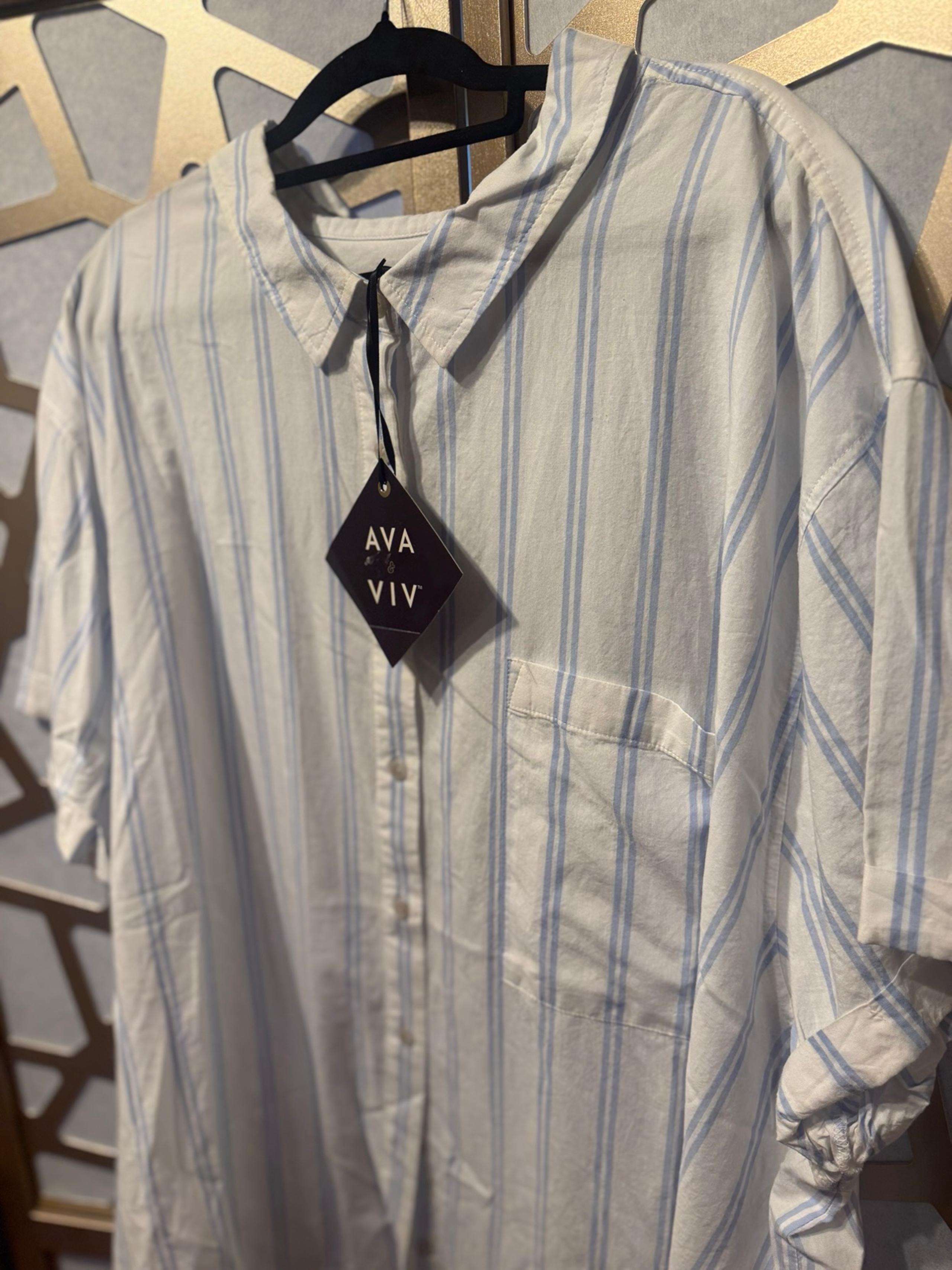 New Women's 2X Ava and Viv White Button Down Shirt Plus Size Top