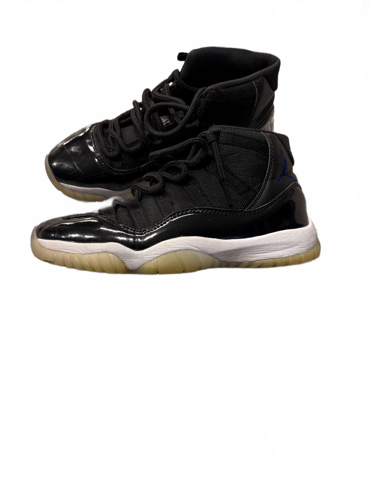AIR JORDA 11 RETRO MENS SIZE 9 BLACK