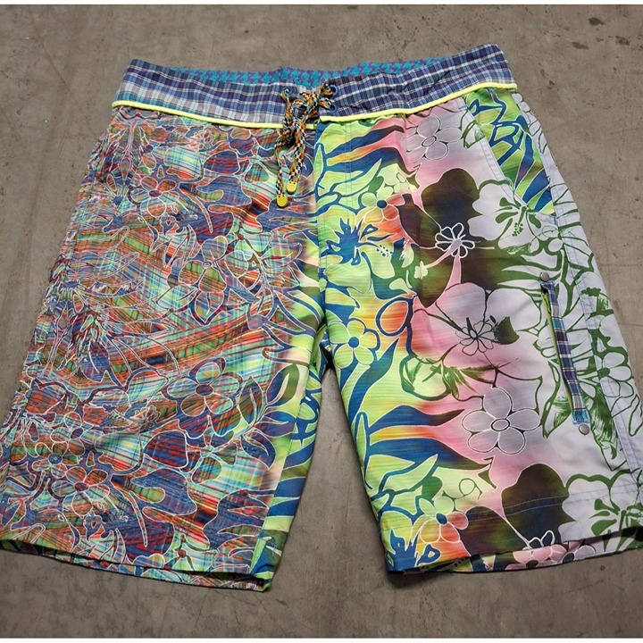 Robert Graham Mens Size 34 Colorful Floral Swim Trunks With Drawstring