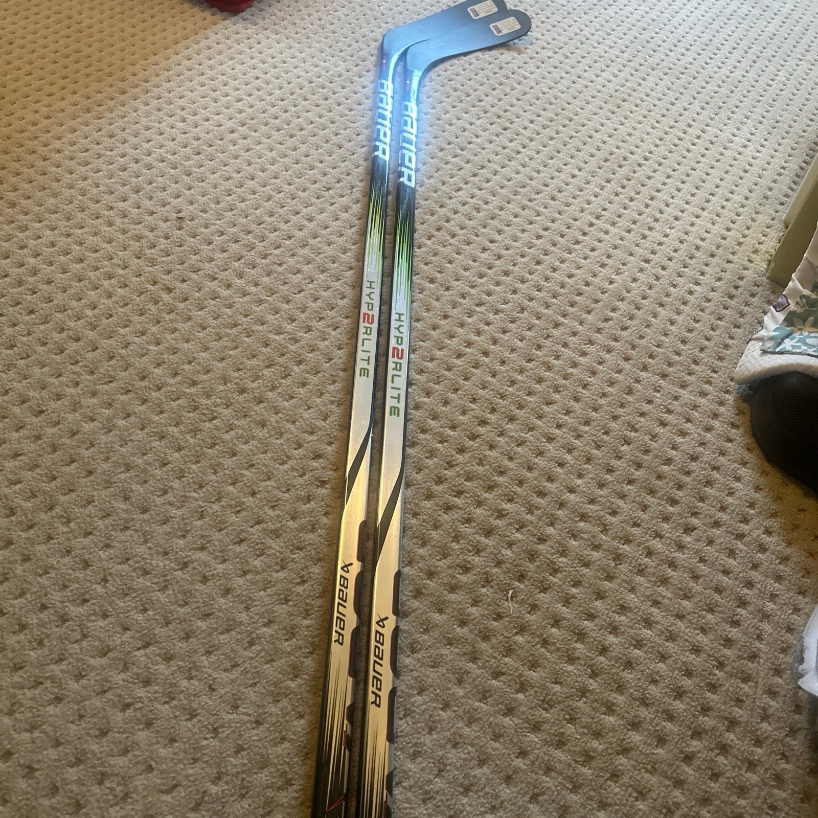 2 New Bauer Hyperlite 2