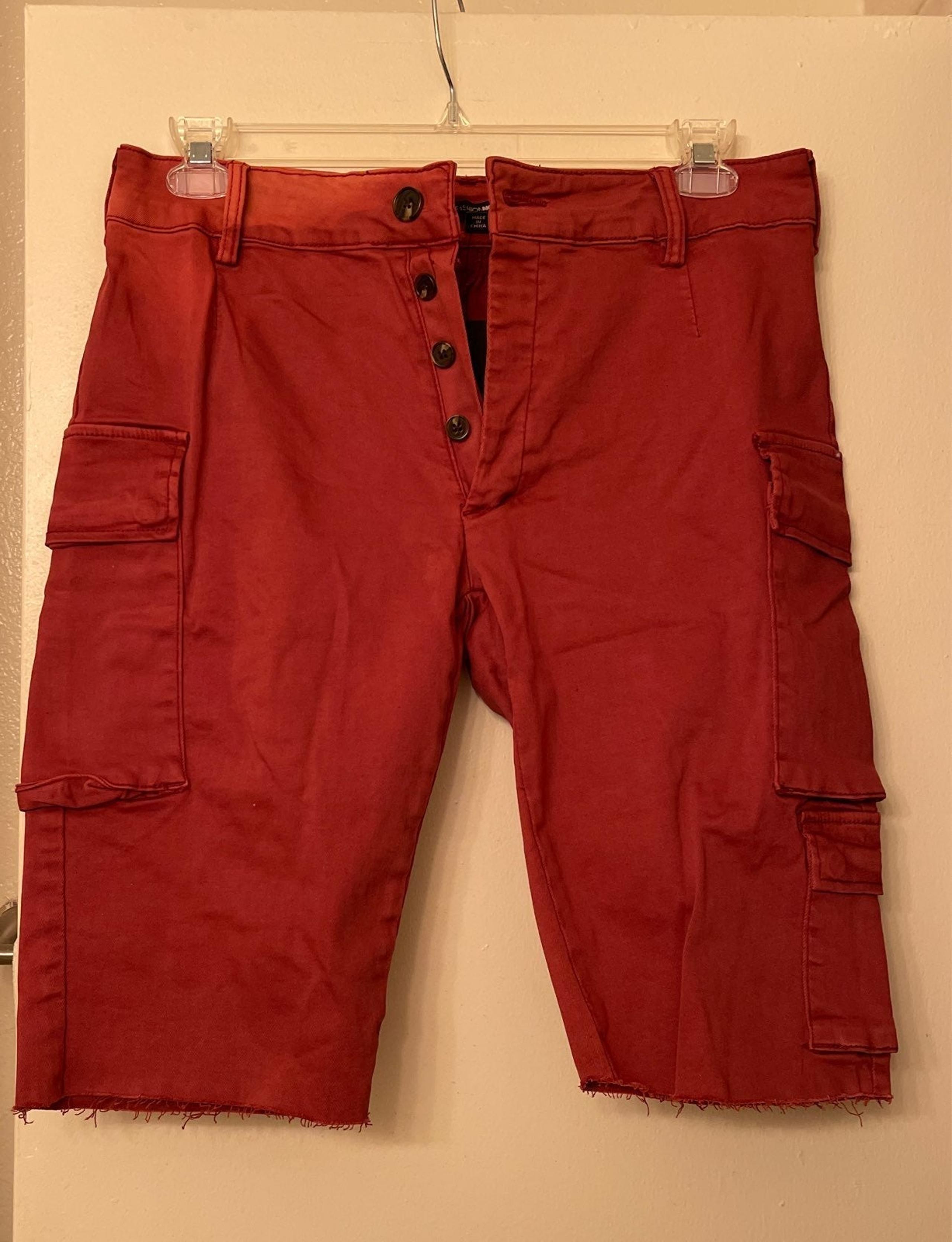 Fashion Nova Independent Woman Cargo Shorts