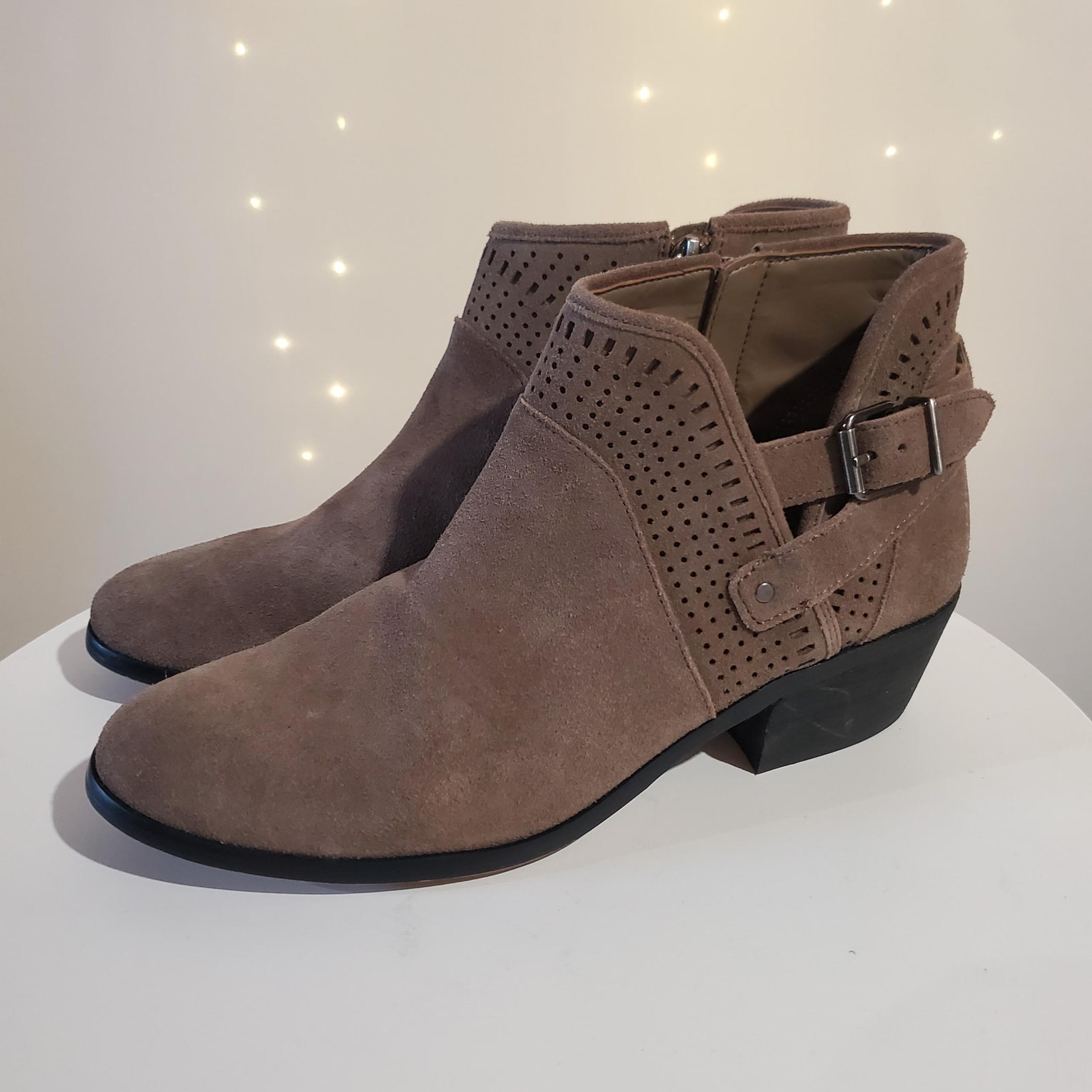 Vince Camuto Pralata Brown Suede Leather Buckle Zip Ankle Booties Womens Size 9M