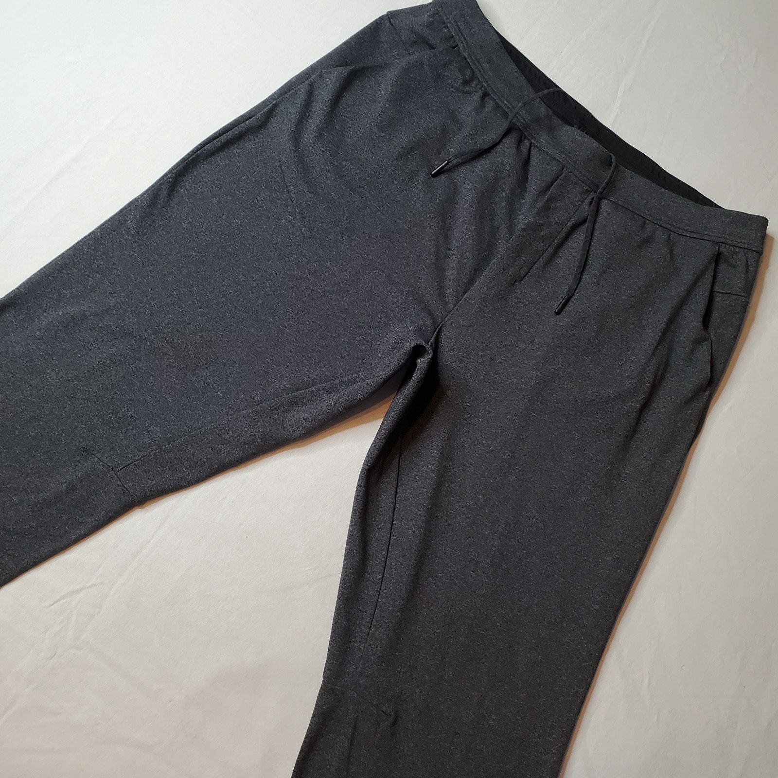 Lululemon Men's Size XL Intent Jogger Pants Heather Gray