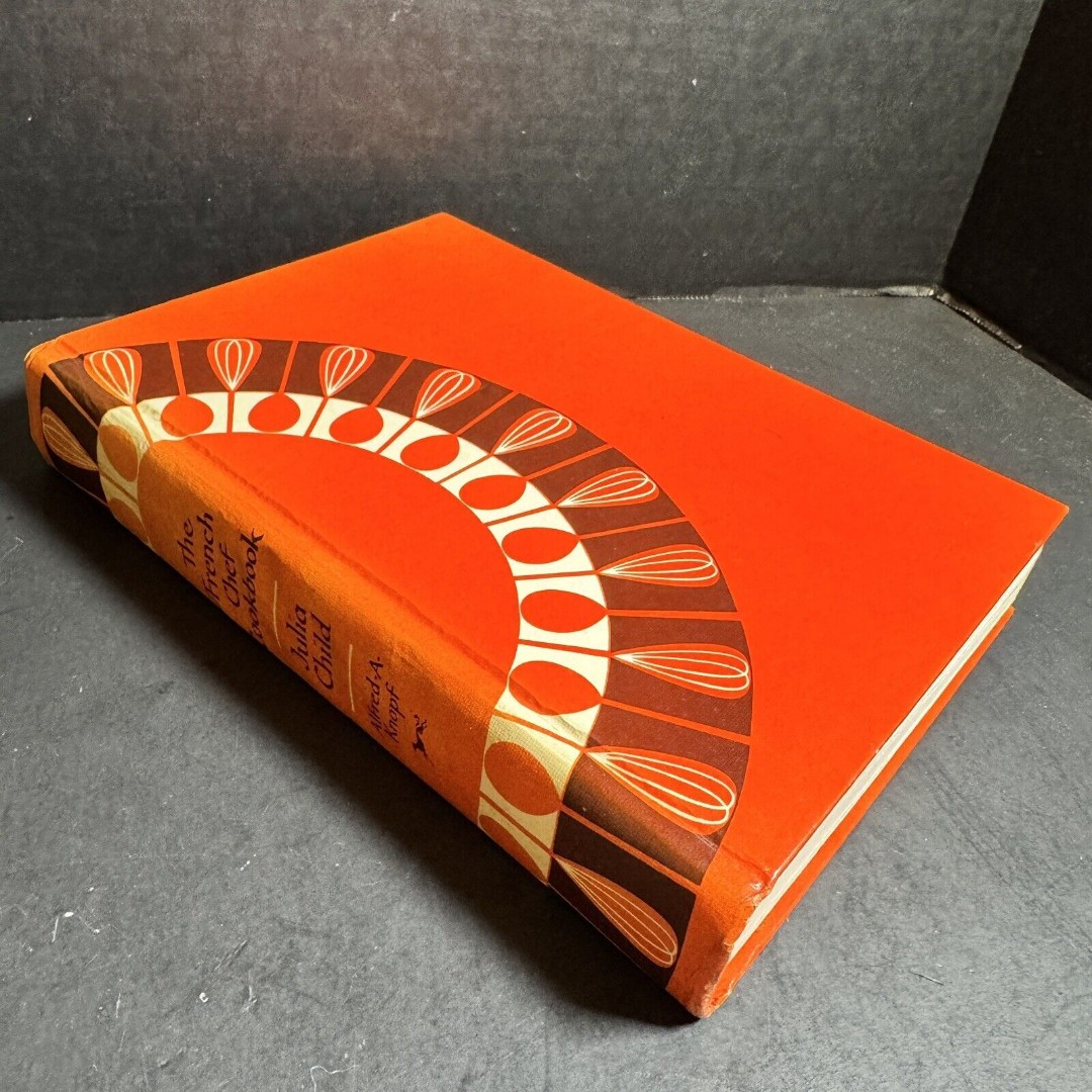 Vintage Julia Child Cook Book, The French Chef Cookbook hard cover [Book 208]