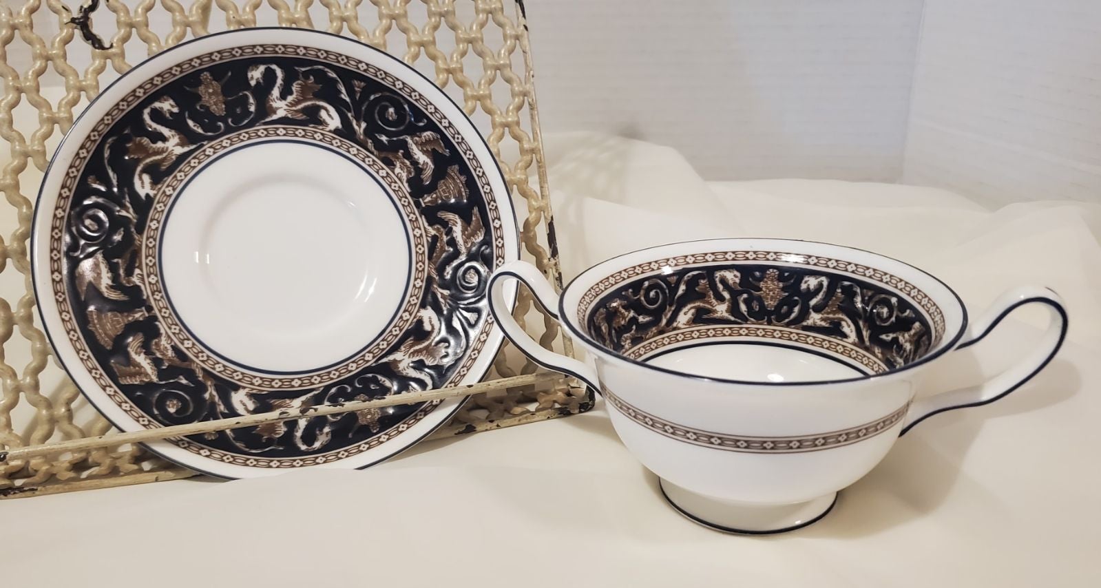 VTG Wedgewood Cream Soup Bowl w Saucer