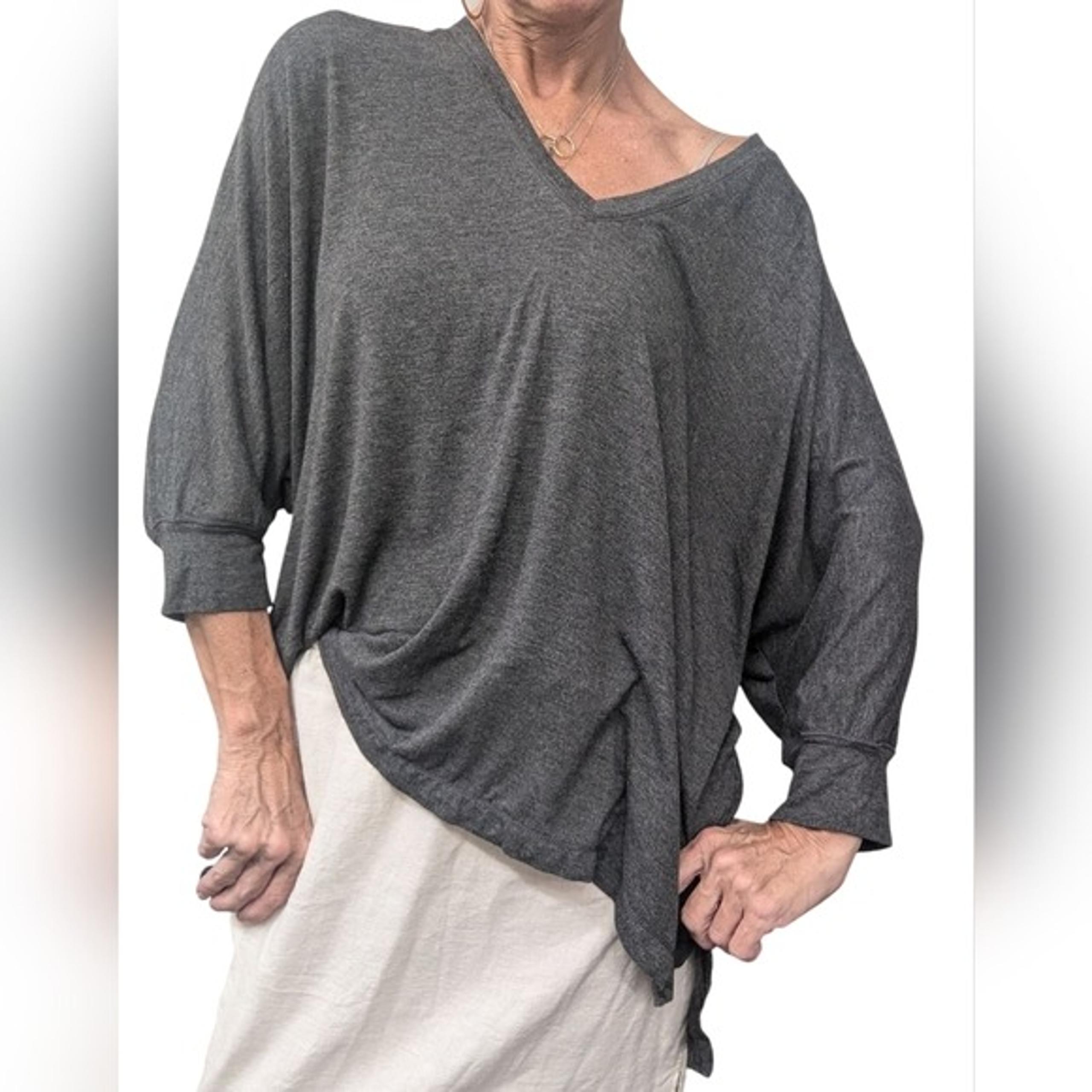 Max Studio Women’s Grey Oversized  Relaxed Fit Asymmetric Hem Tunic Size S