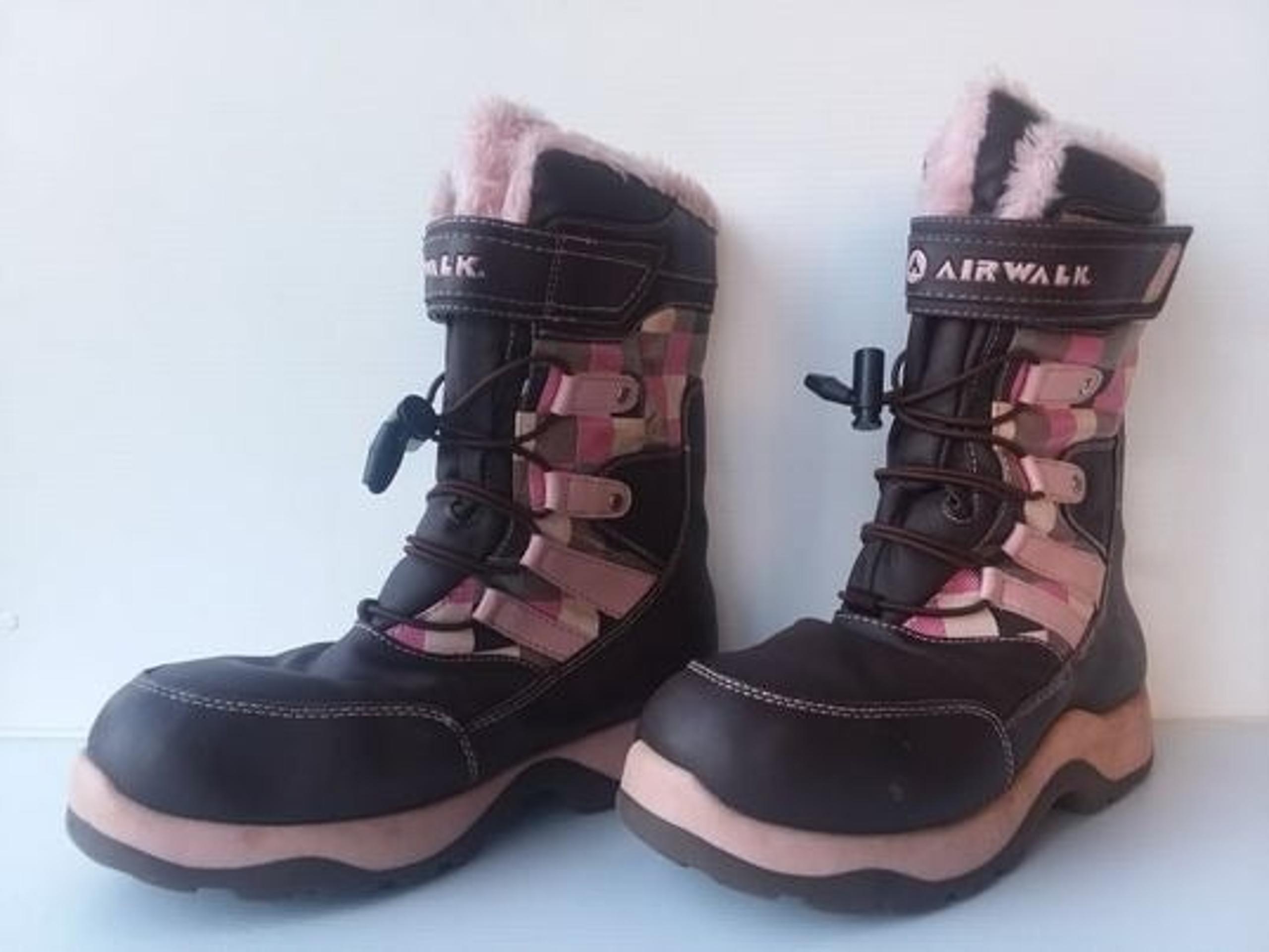 Airwalk Kids Size 3 Winter Snow Boots