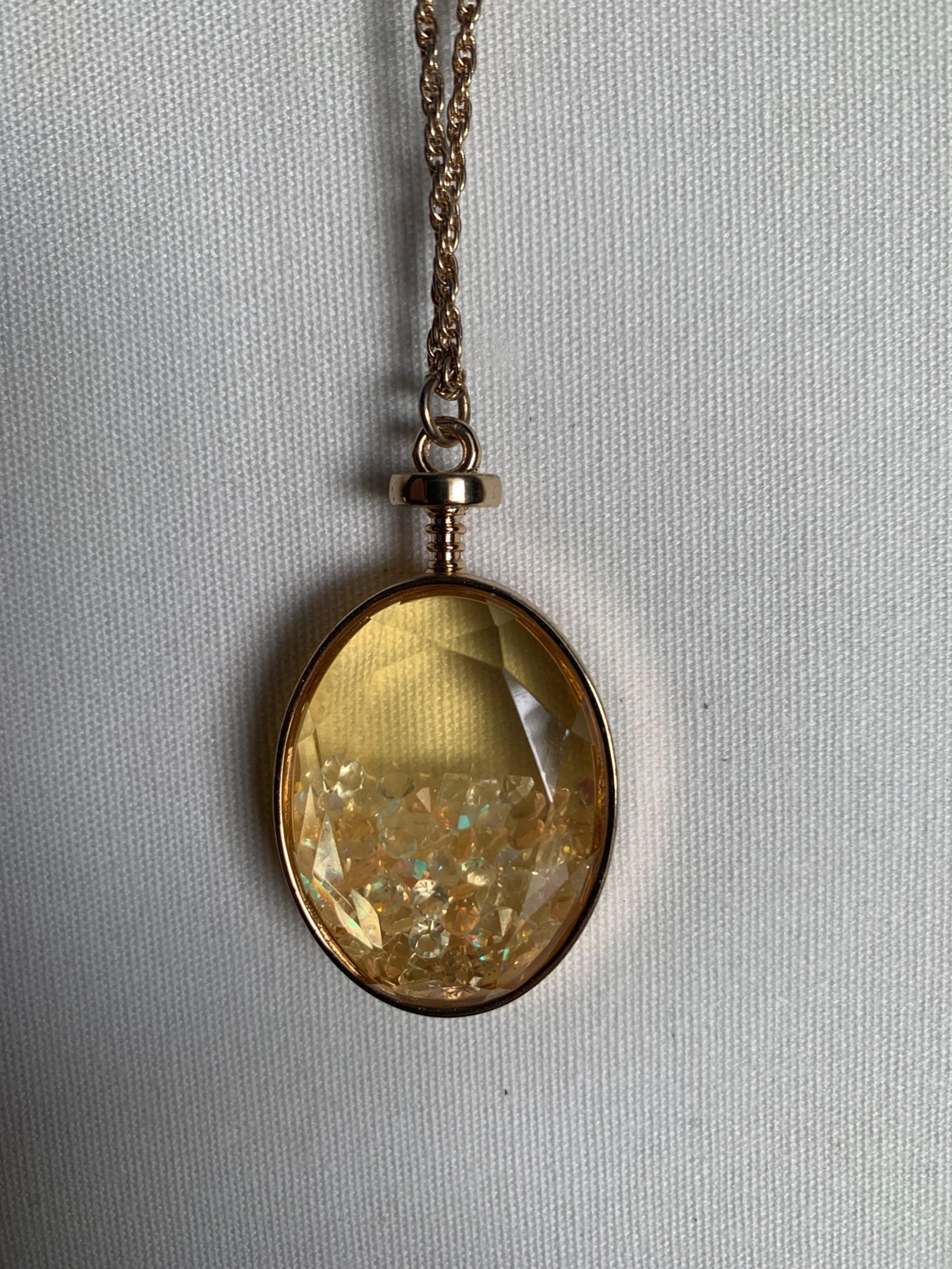 Forever21 Yellow Oval Shaker Necklace