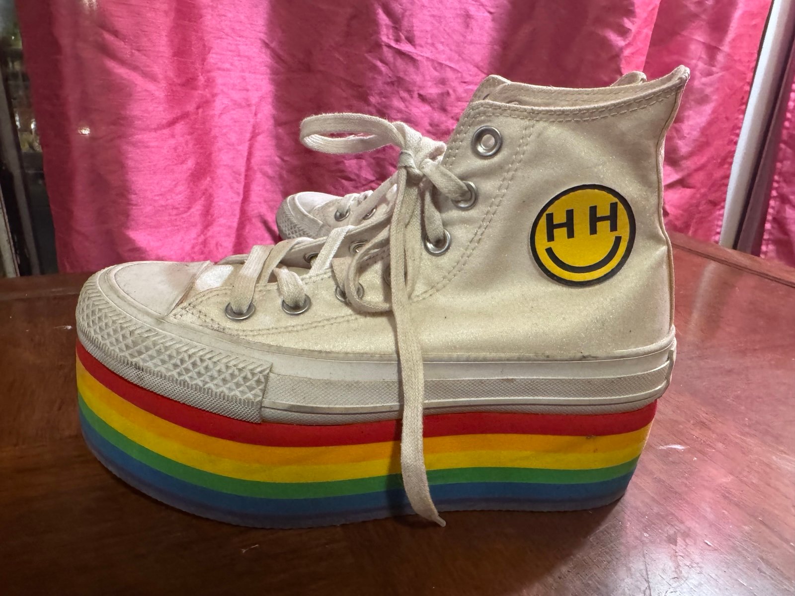 Miley Cyrus x Converse pride Platforms