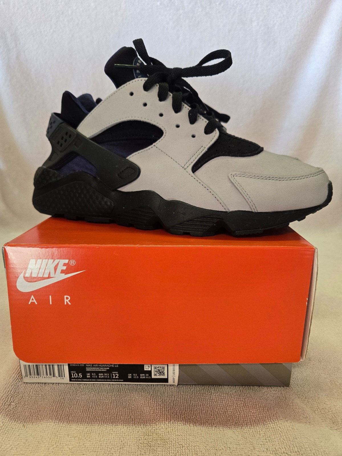New Men's Nike Air Huarache Limited Edition DH8143-400 Size 10.5 New