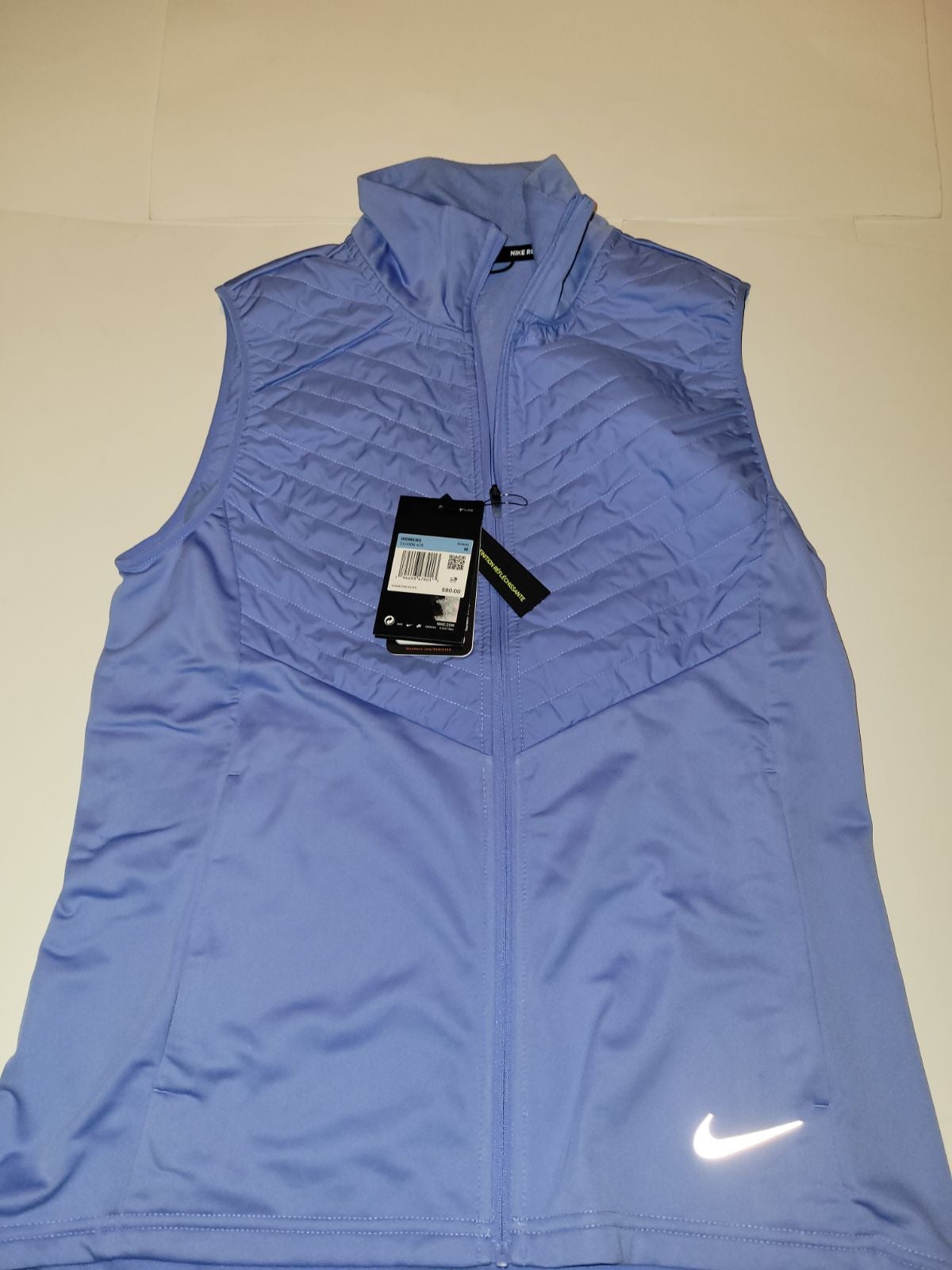 Nike Women's Essential Filled Running Ve