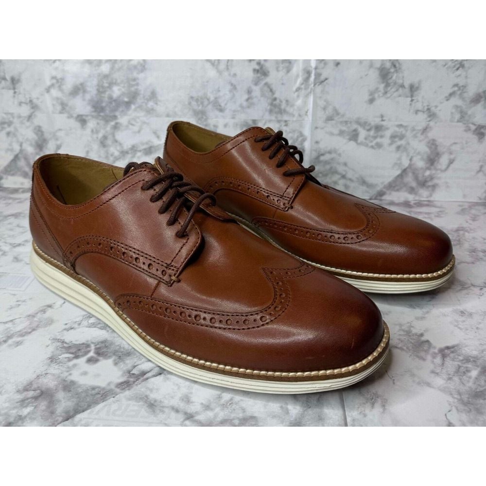 Cole Haan Men's Original Grand Shortwing Oxford Shoe 9.5 M Woodbury/Ivory EUC