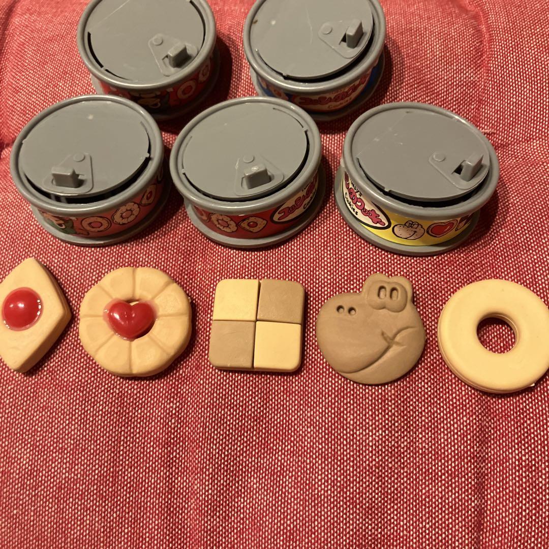 Yushi's cookie eraser, single use only.