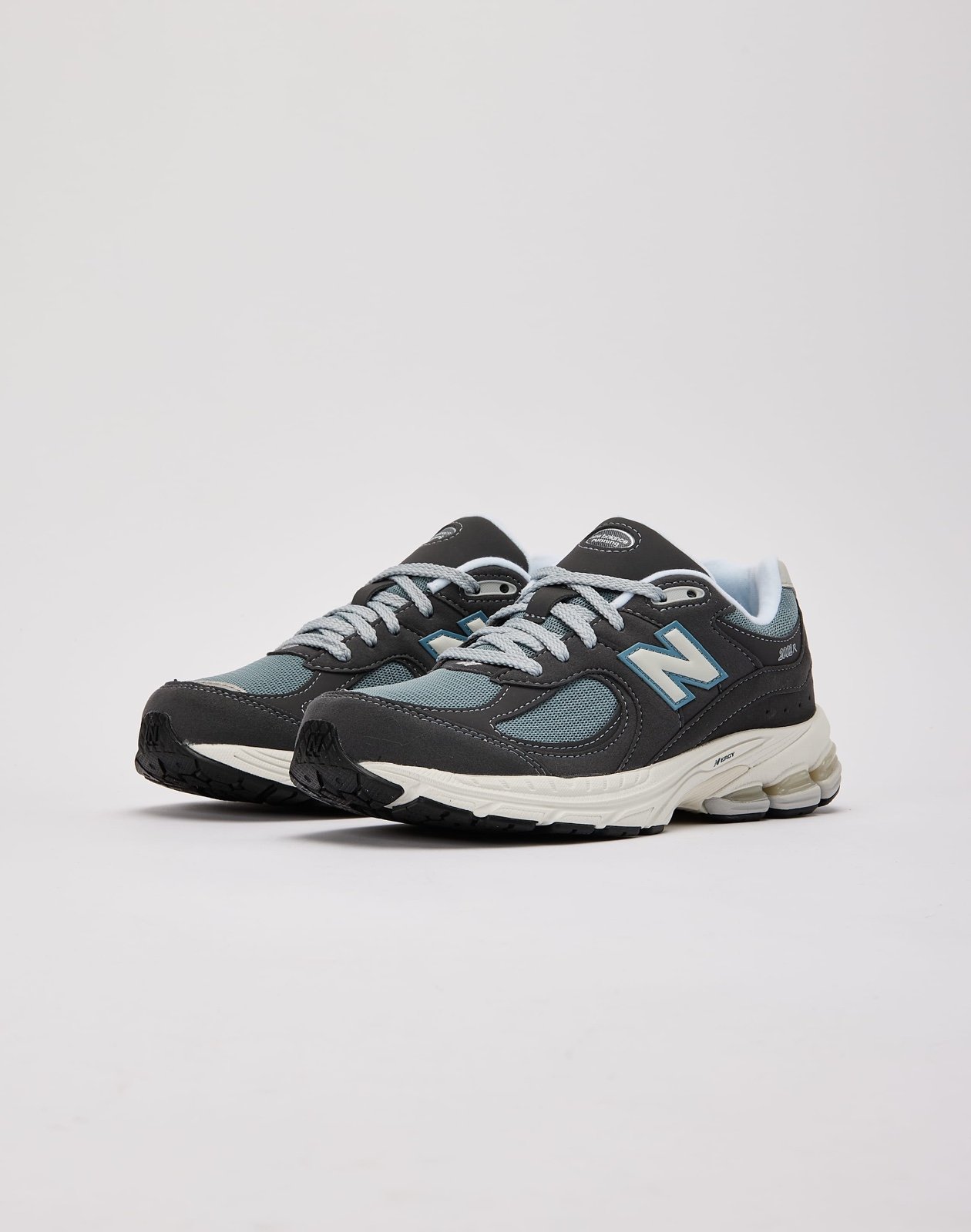KIDS NEW BALANCE 2002R GRADE SCHOOL SIZE 6.5 Youth blue/grey