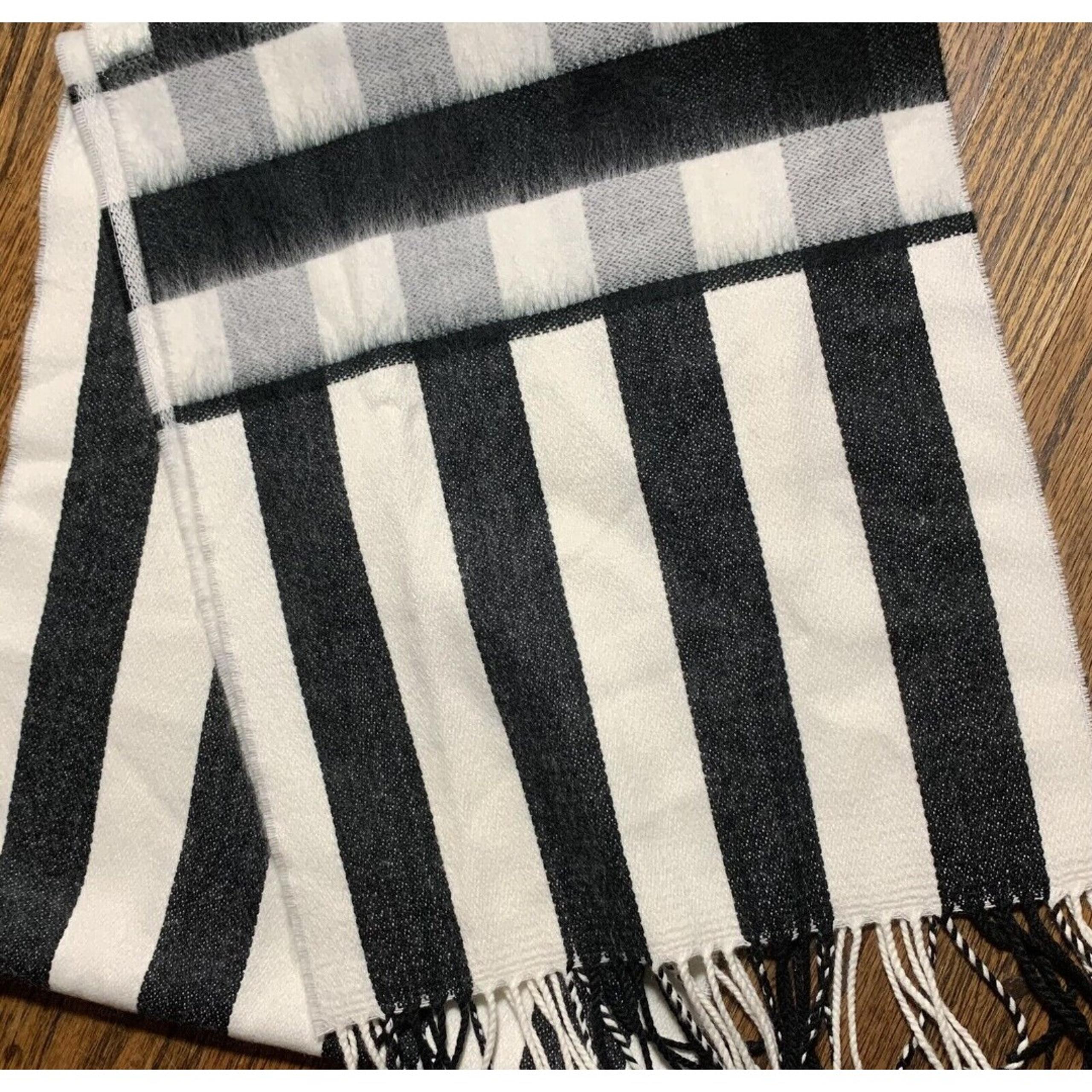 Winter Scarf Black White Stripe Fringe Croft & Barrow 100% Acrylic