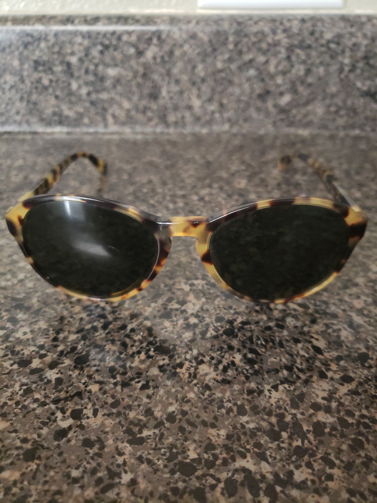 Ralph Lauren Yellow and Brown Tortoise Polarized 5004 Sunglasses 54/18/140