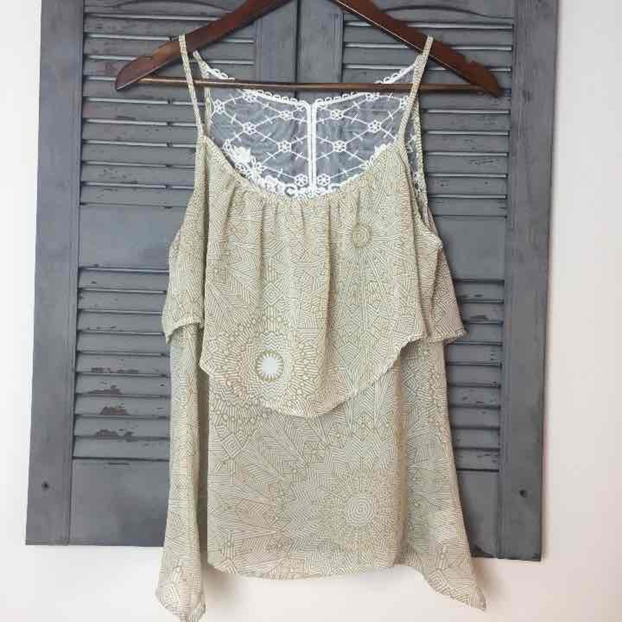 Kirra Size Medium Tank Top